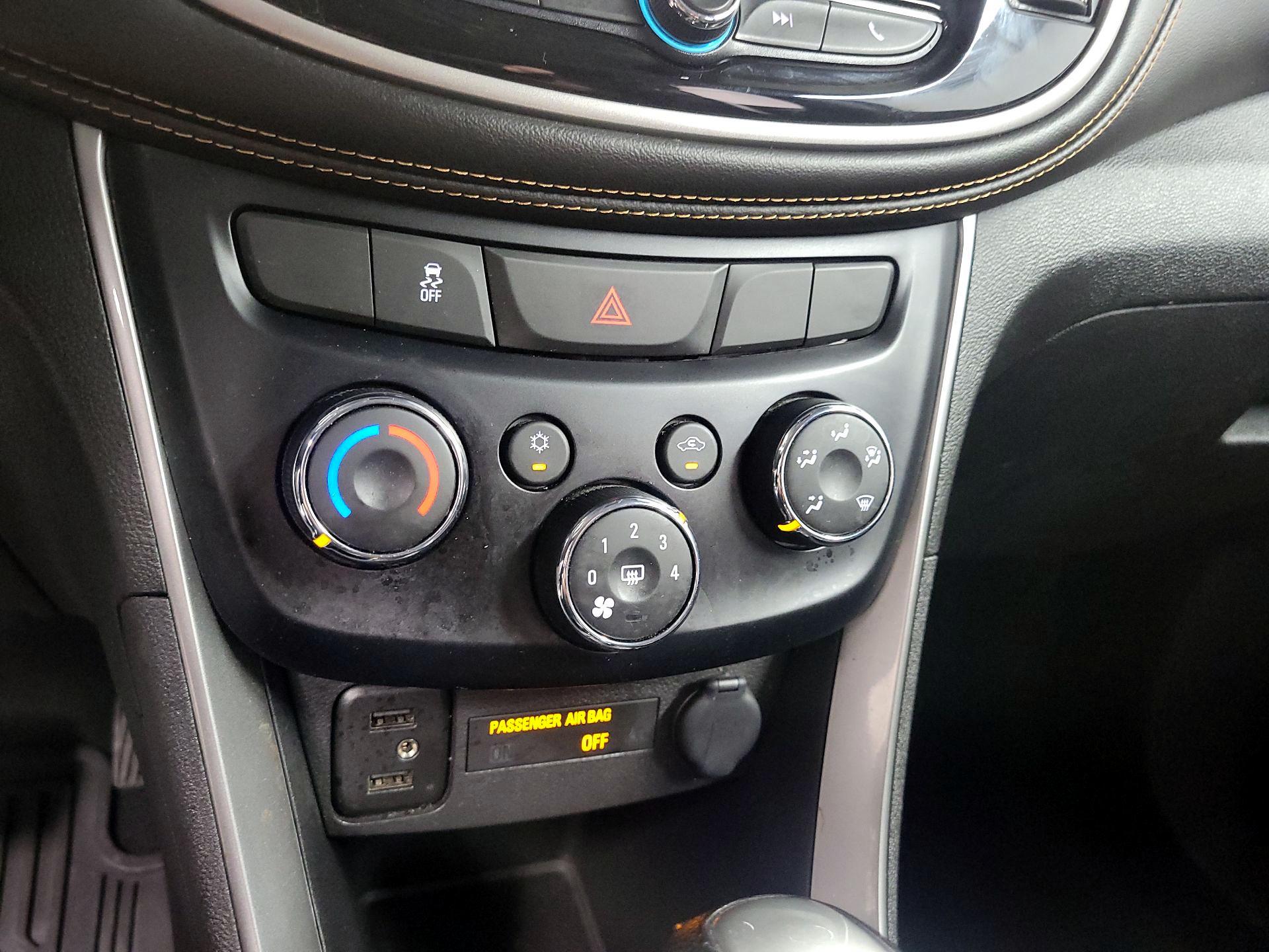 Thumbnail: 2020 Chevrolet Trax - 15