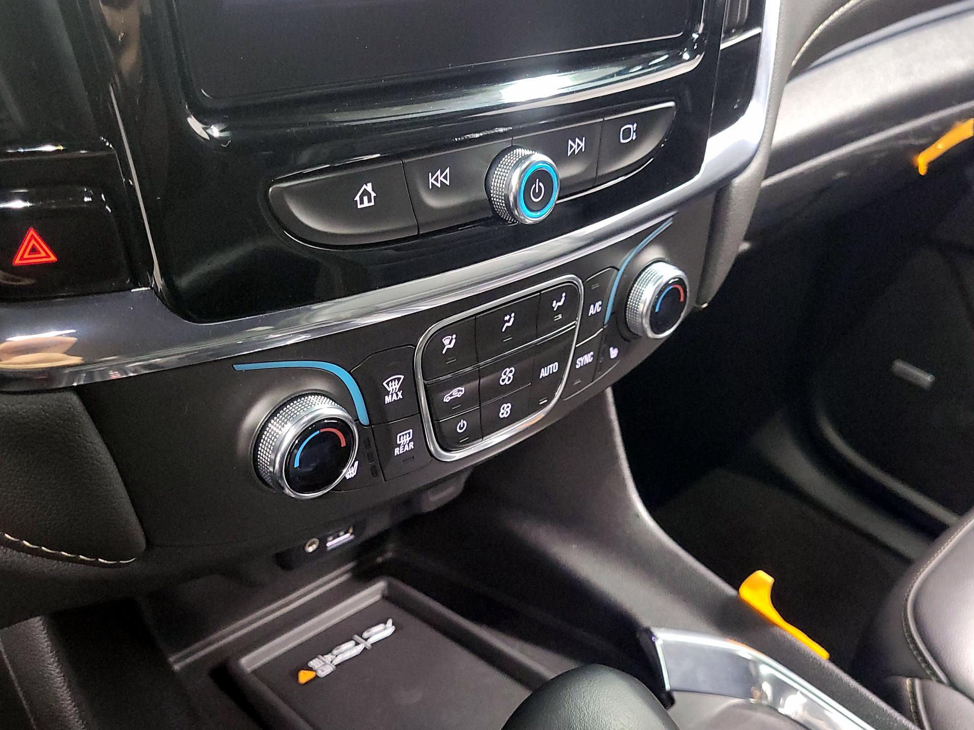 Thumbnail: 2023 Chevrolet Traverse - 12