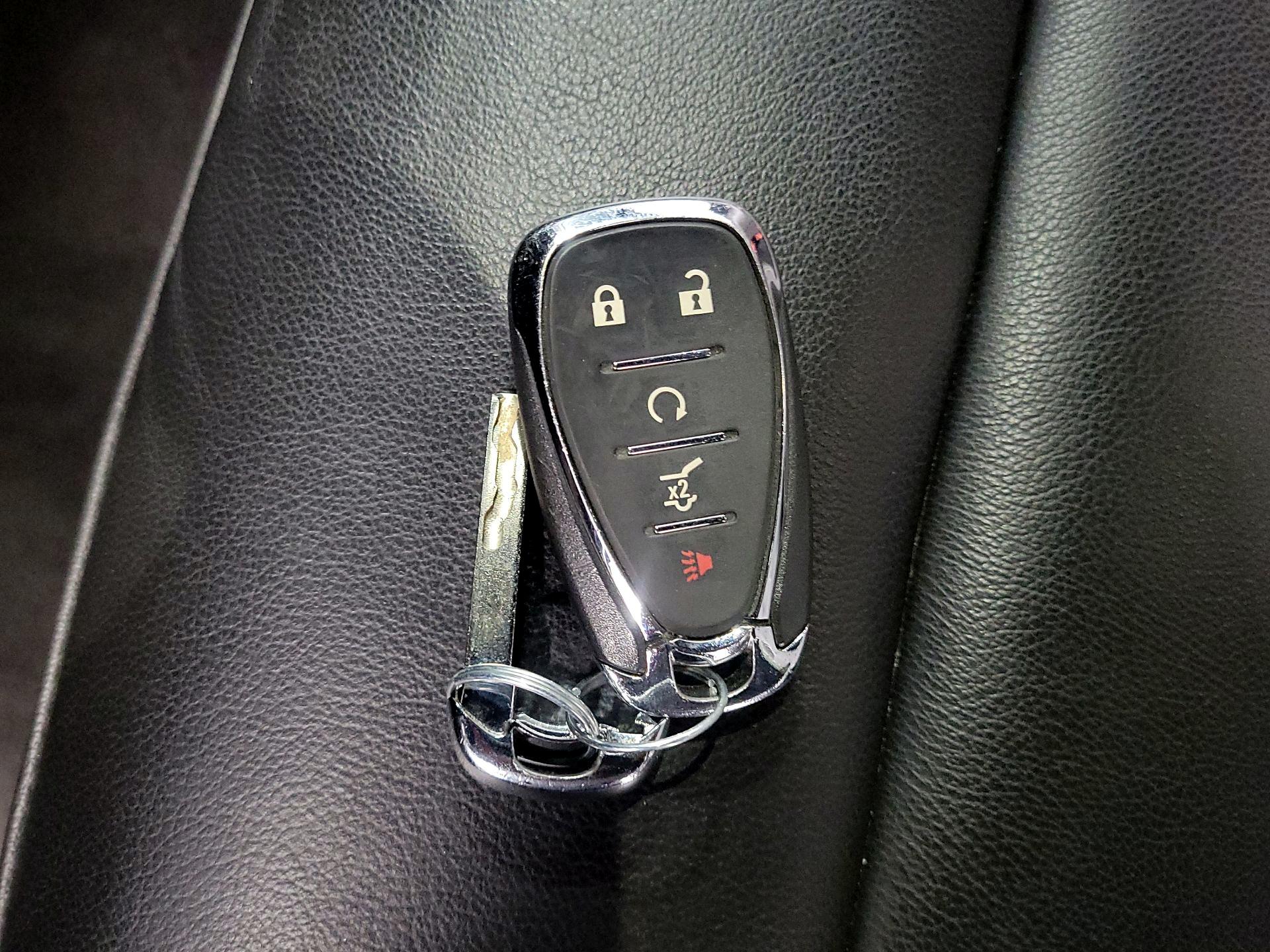 Thumbnail: 2023 Chevrolet Traverse - 17