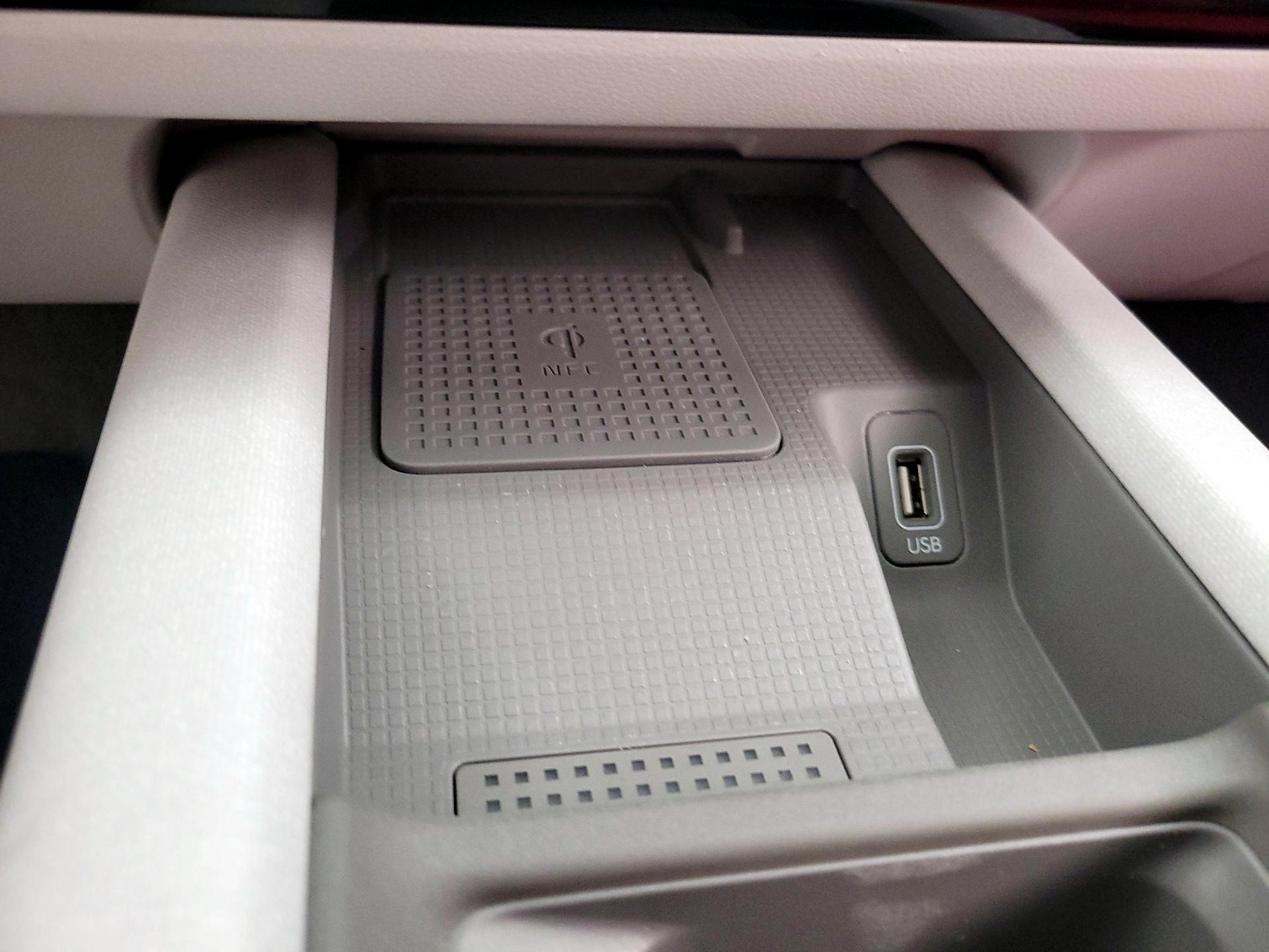 Thumbnail: 2023 Hyundai Ioniq 6 - 19