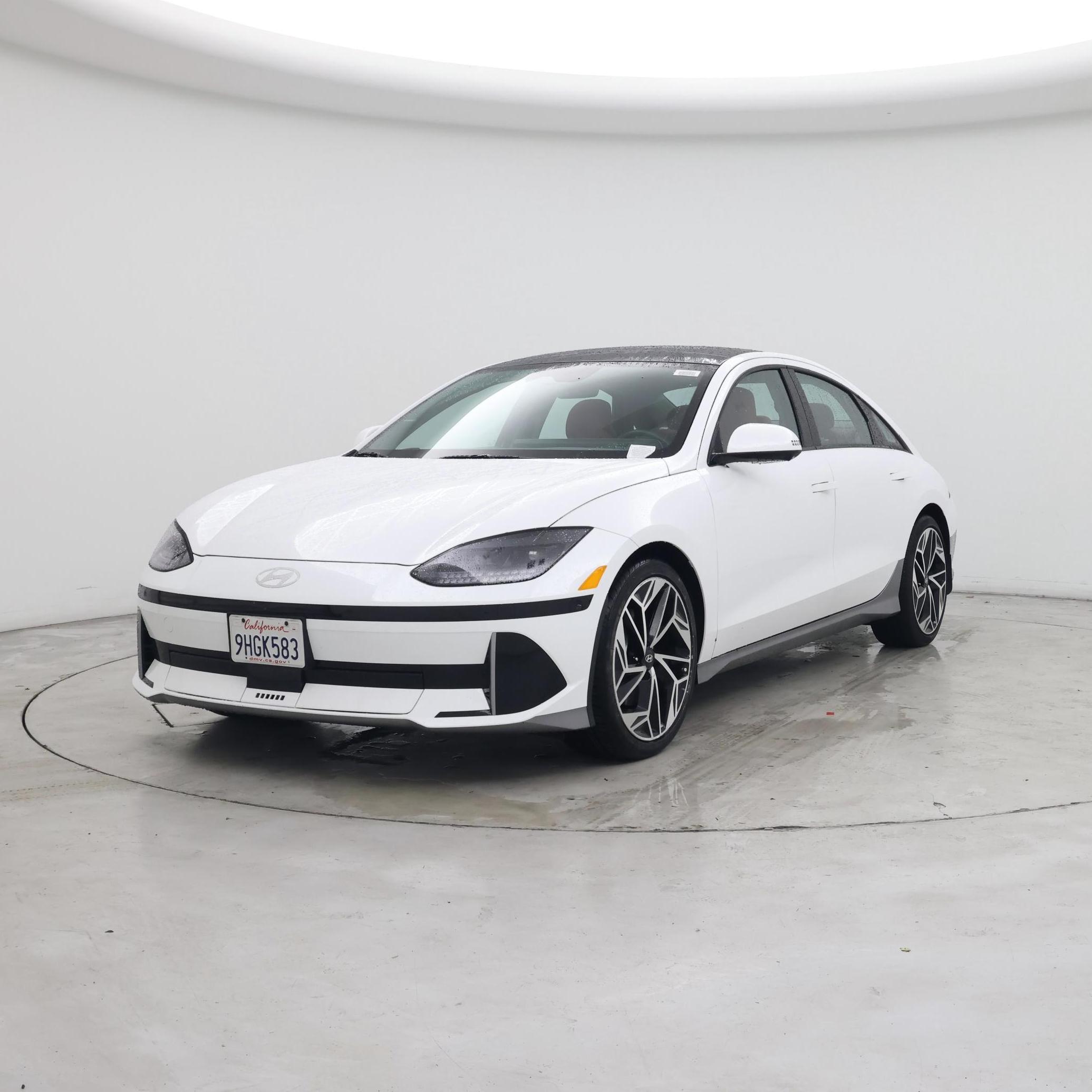 Thumbnail: 2023 Hyundai Ioniq 6 - 4