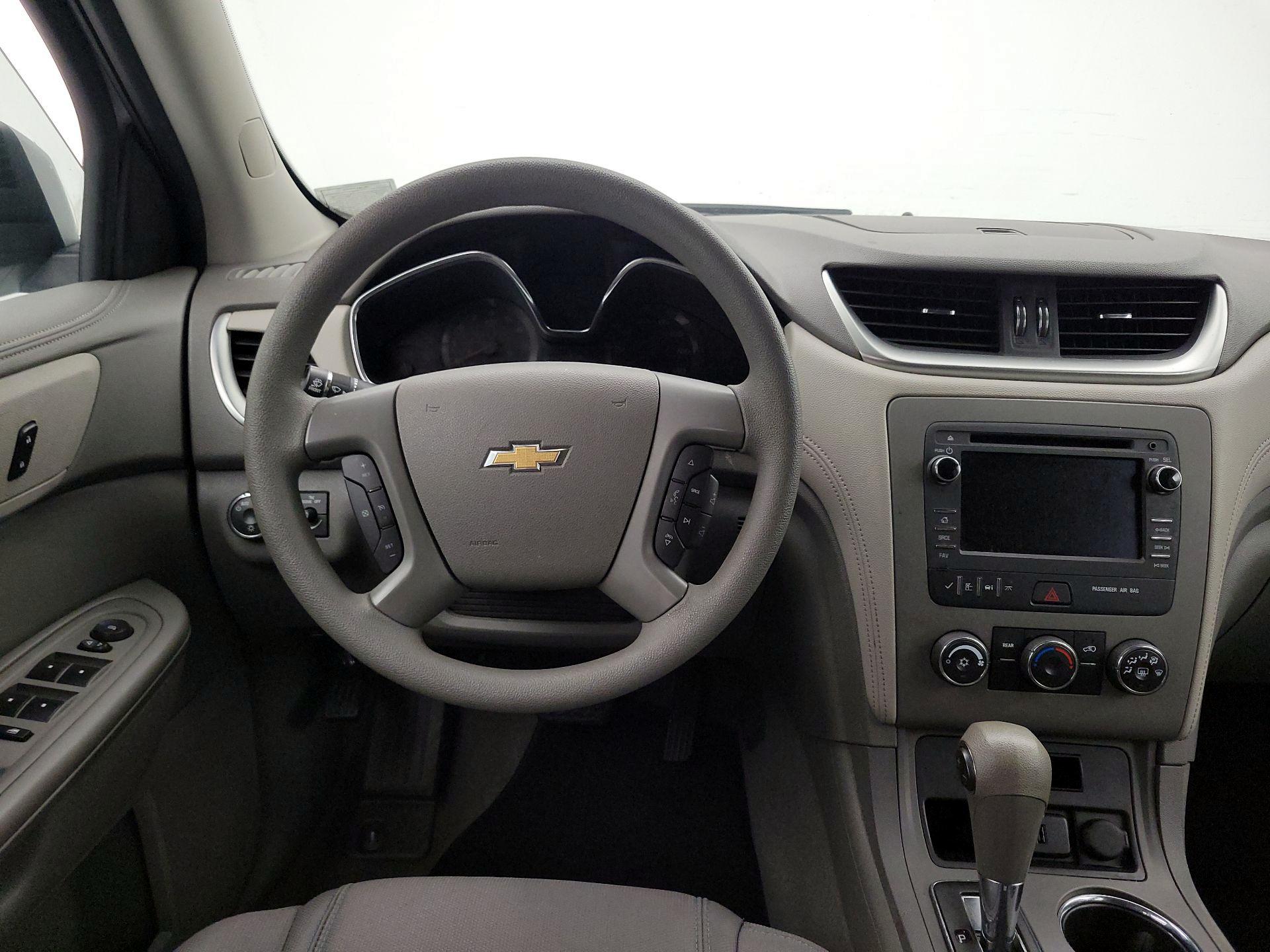 Thumbnail: 2016 Chevrolet Traverse - 10