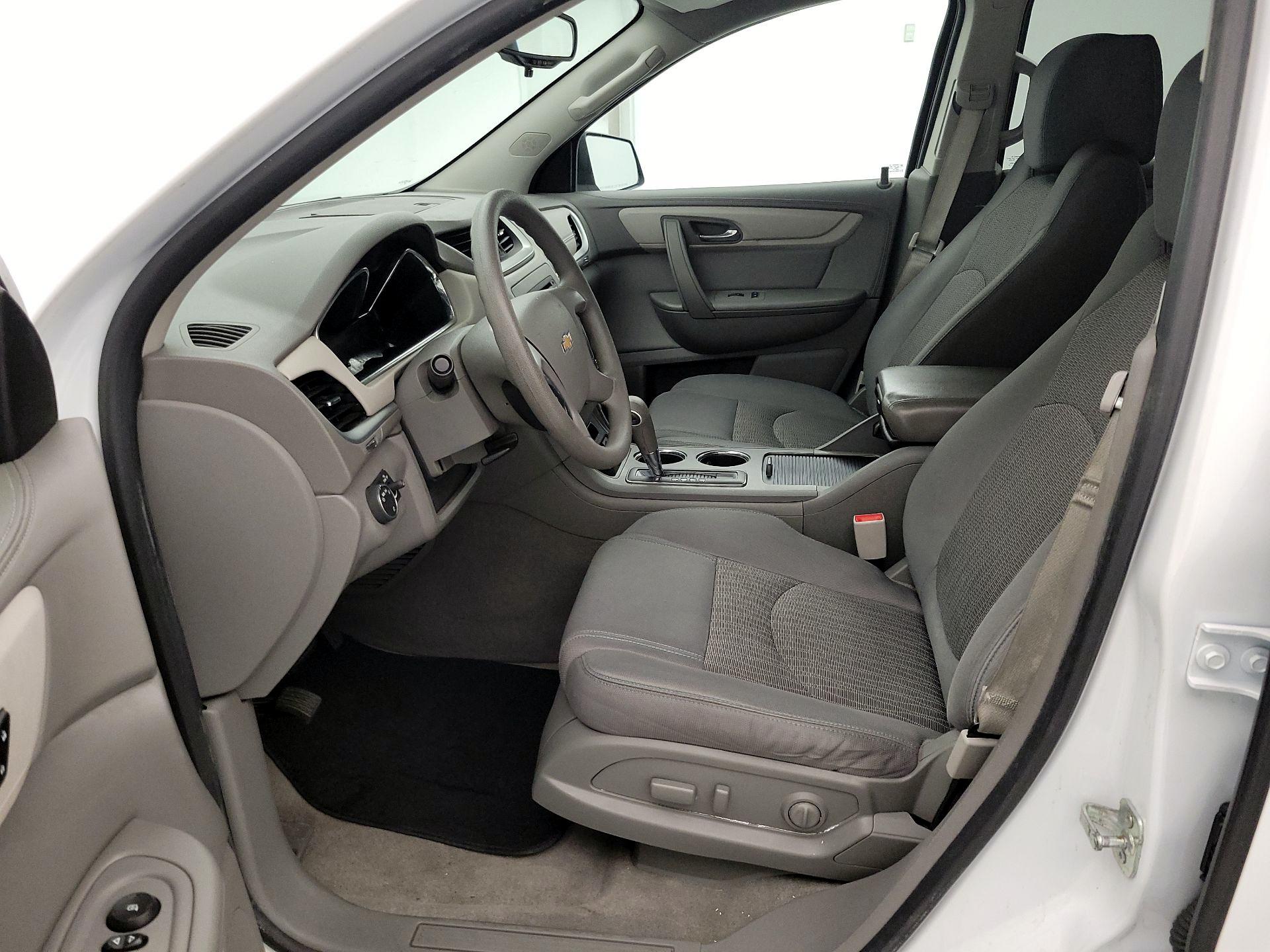 Thumbnail: 2016 Chevrolet Traverse - 11