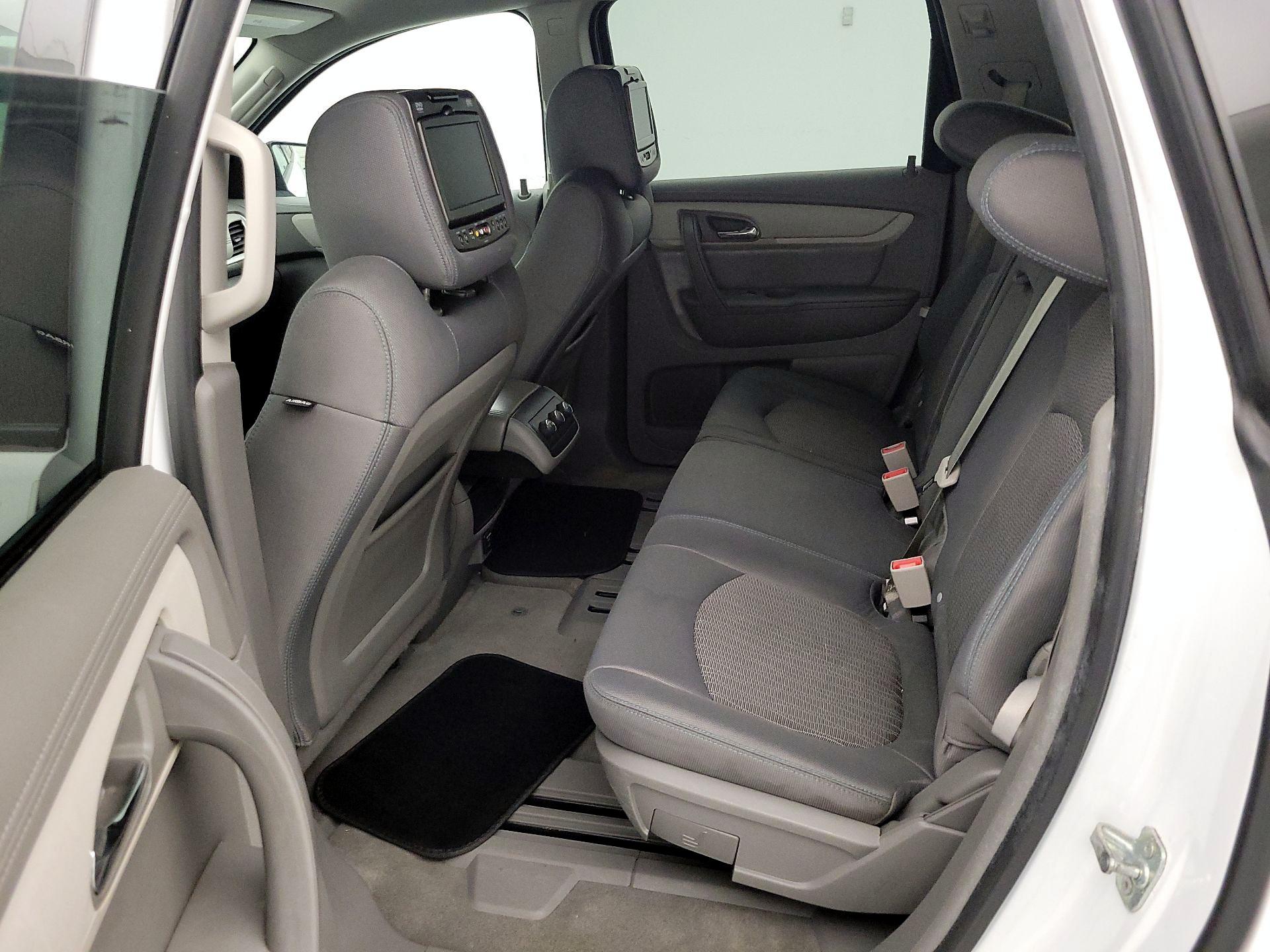 Thumbnail: 2016 Chevrolet Traverse - 18