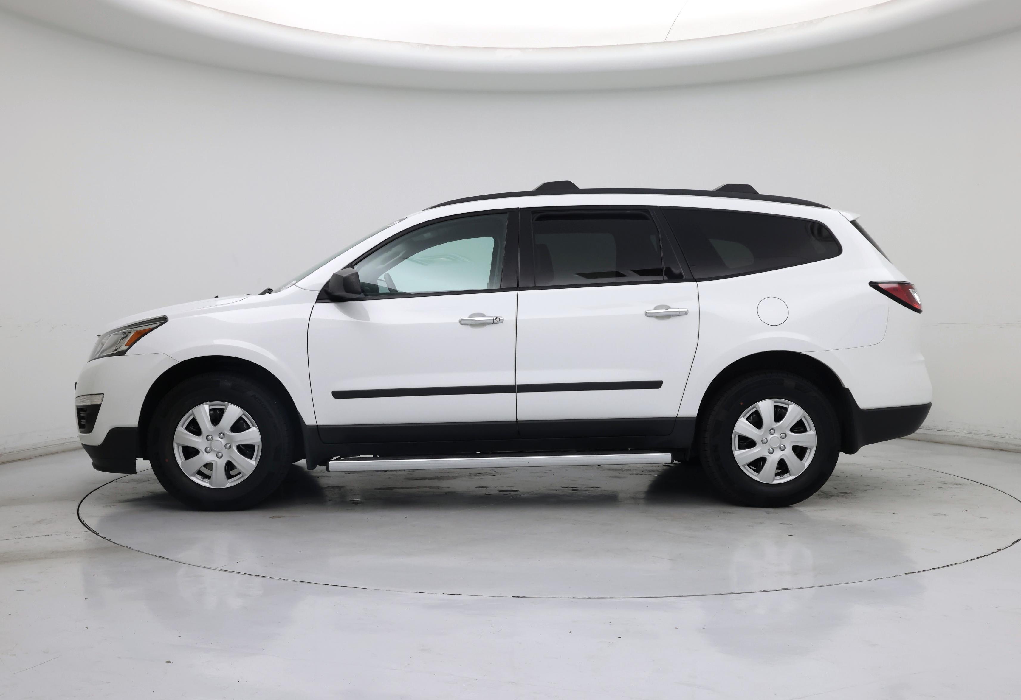 Thumbnail: 2016 Chevrolet Traverse - 3