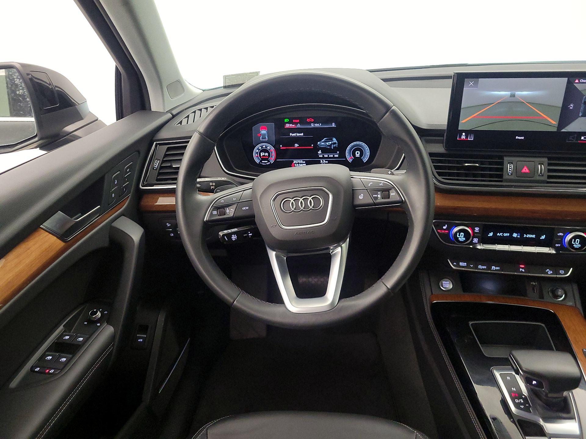 Thumbnail: 2023 Audi Q5 - 10