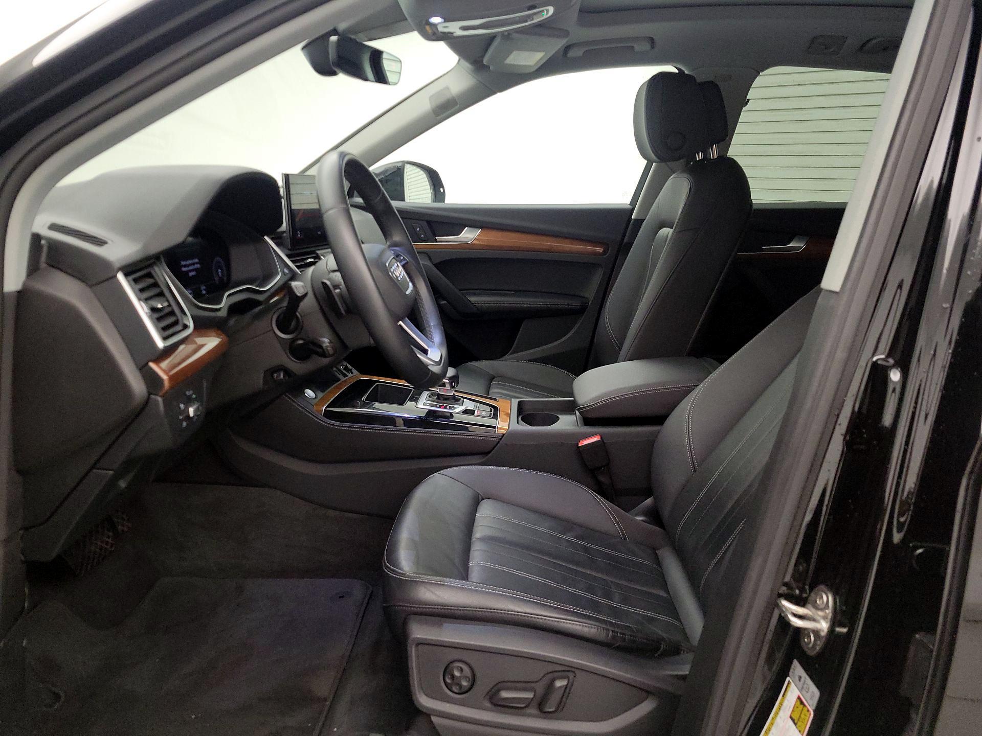 Thumbnail: 2023 Audi Q5 - 11