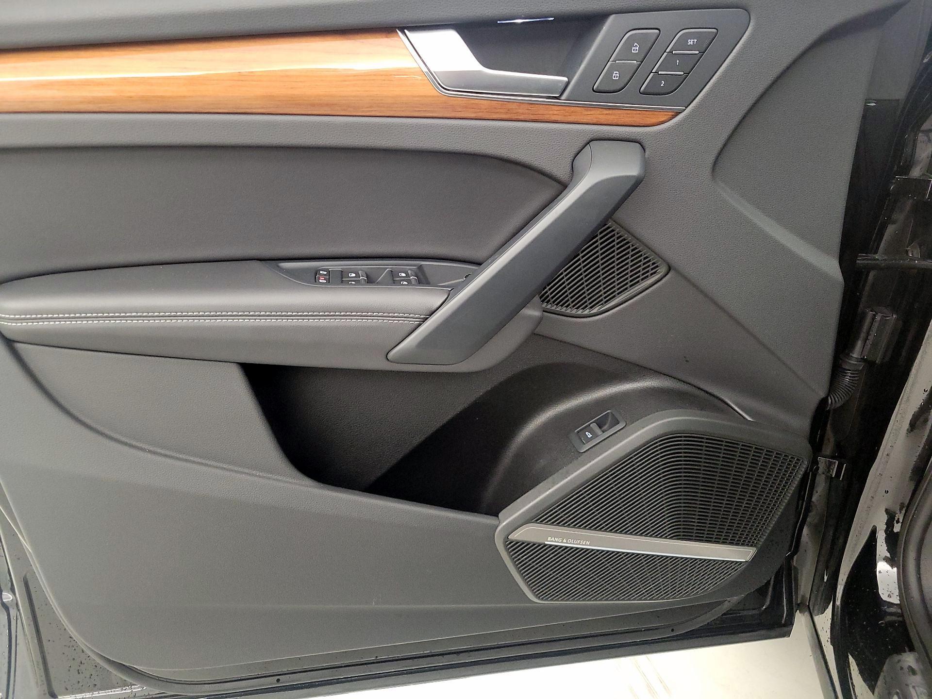 Thumbnail: 2023 Audi Q5 - 12