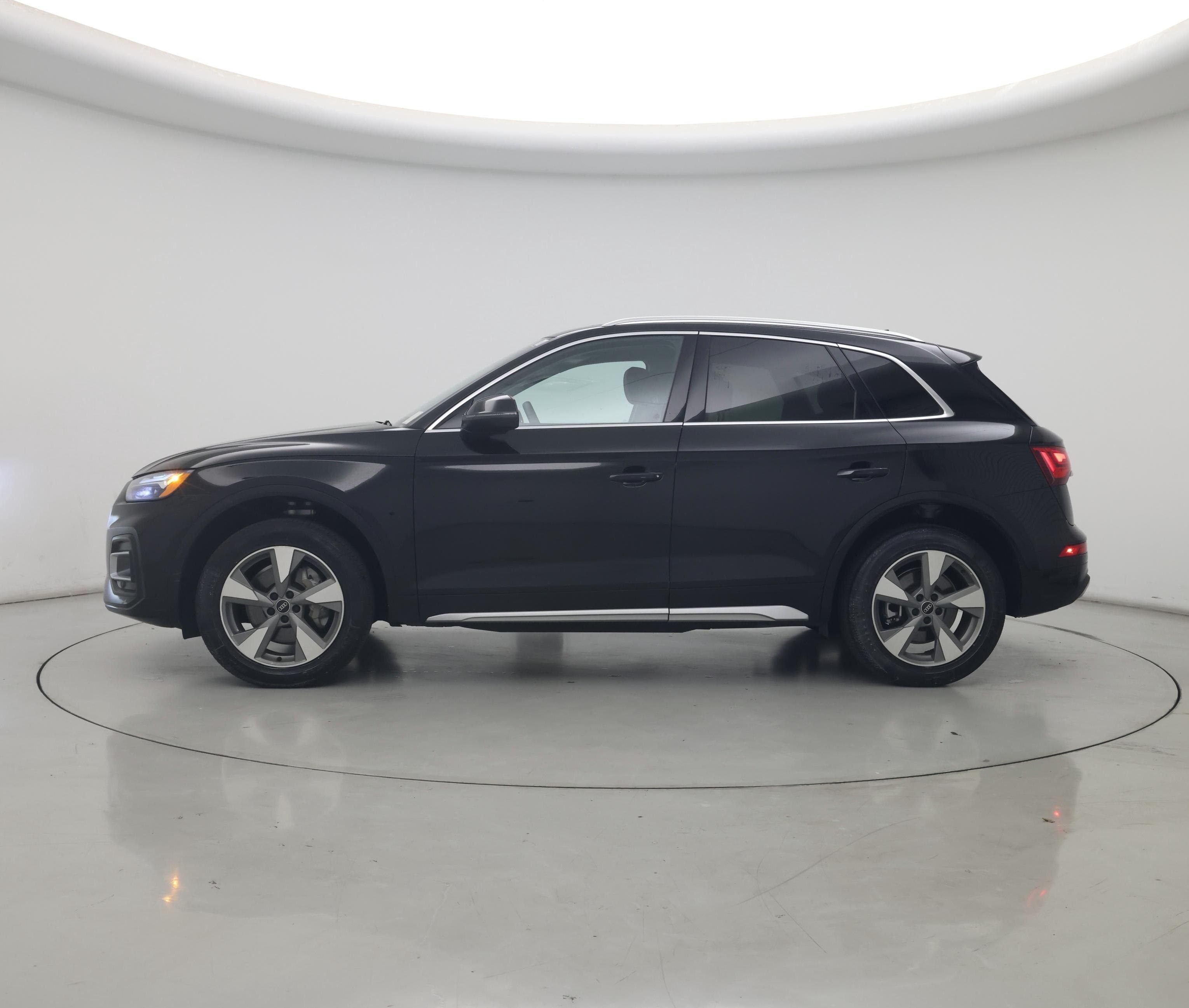 Thumbnail: 2023 Audi Q5 - 3