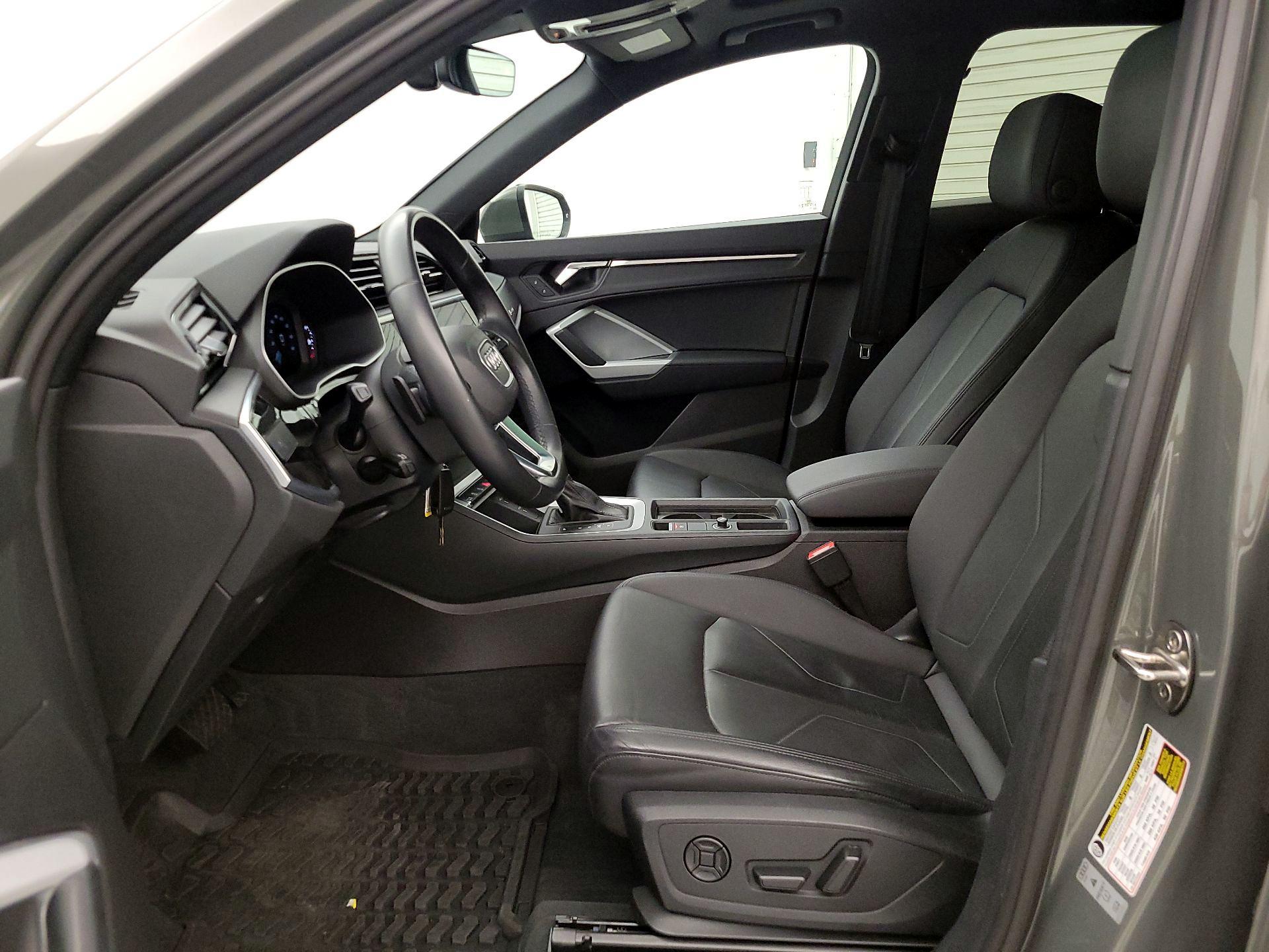 Thumbnail: 2022 Audi Q3 - 11