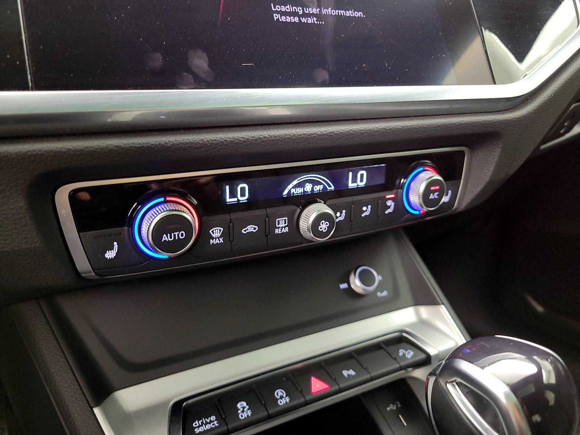 Thumbnail: 2022 Audi Q3 - 16