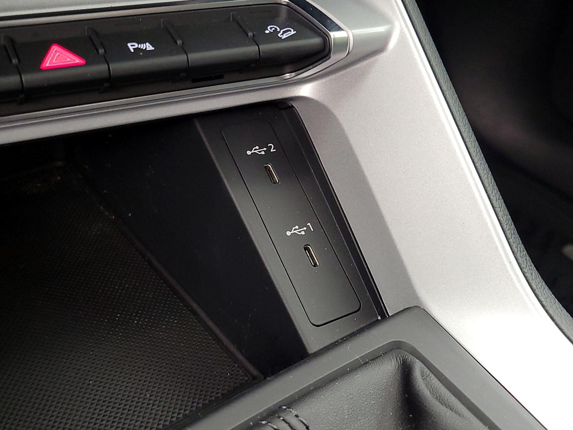 Thumbnail: 2022 Audi Q3 - 18