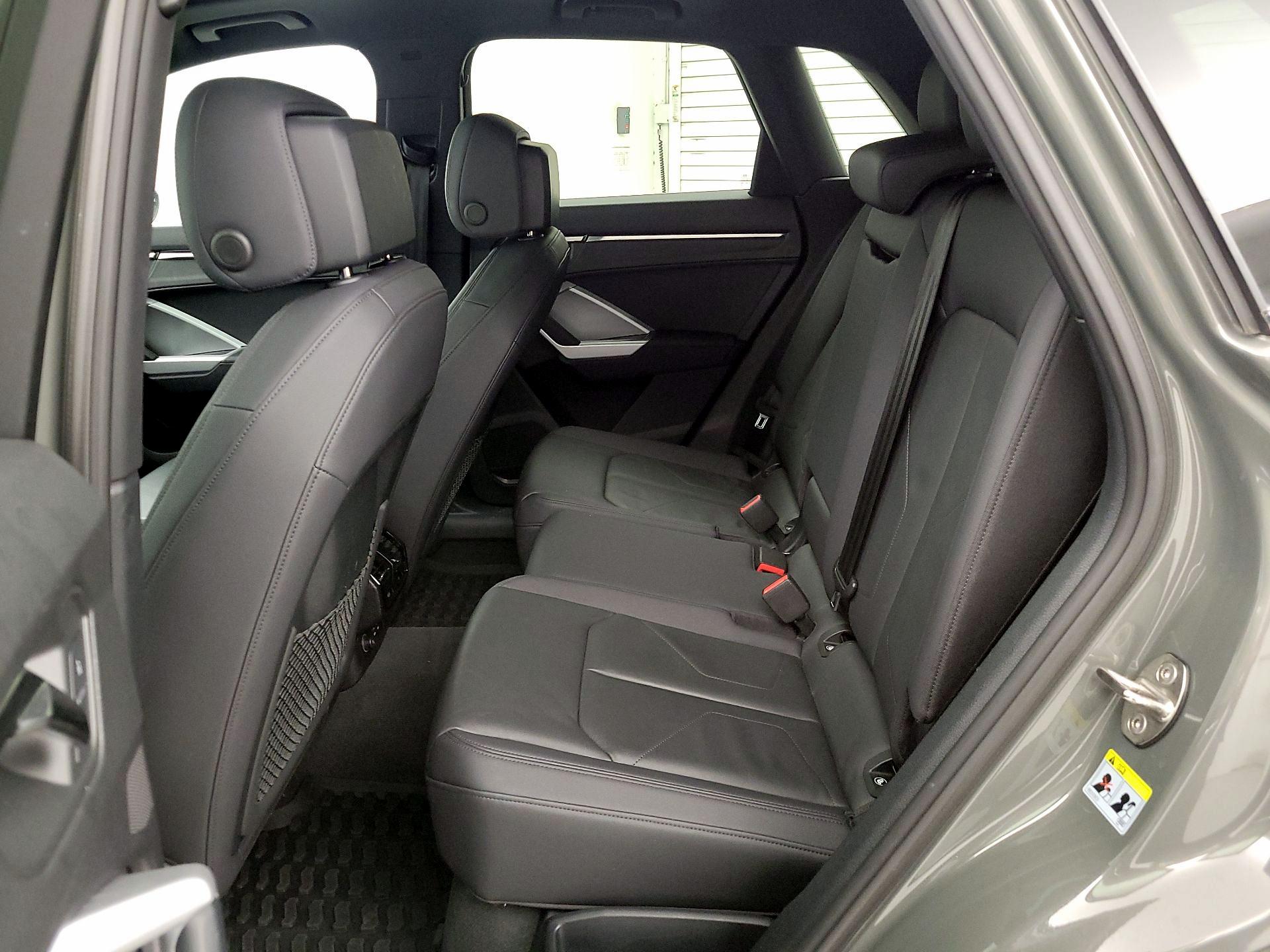 Thumbnail: 2022 Audi Q3 - 20