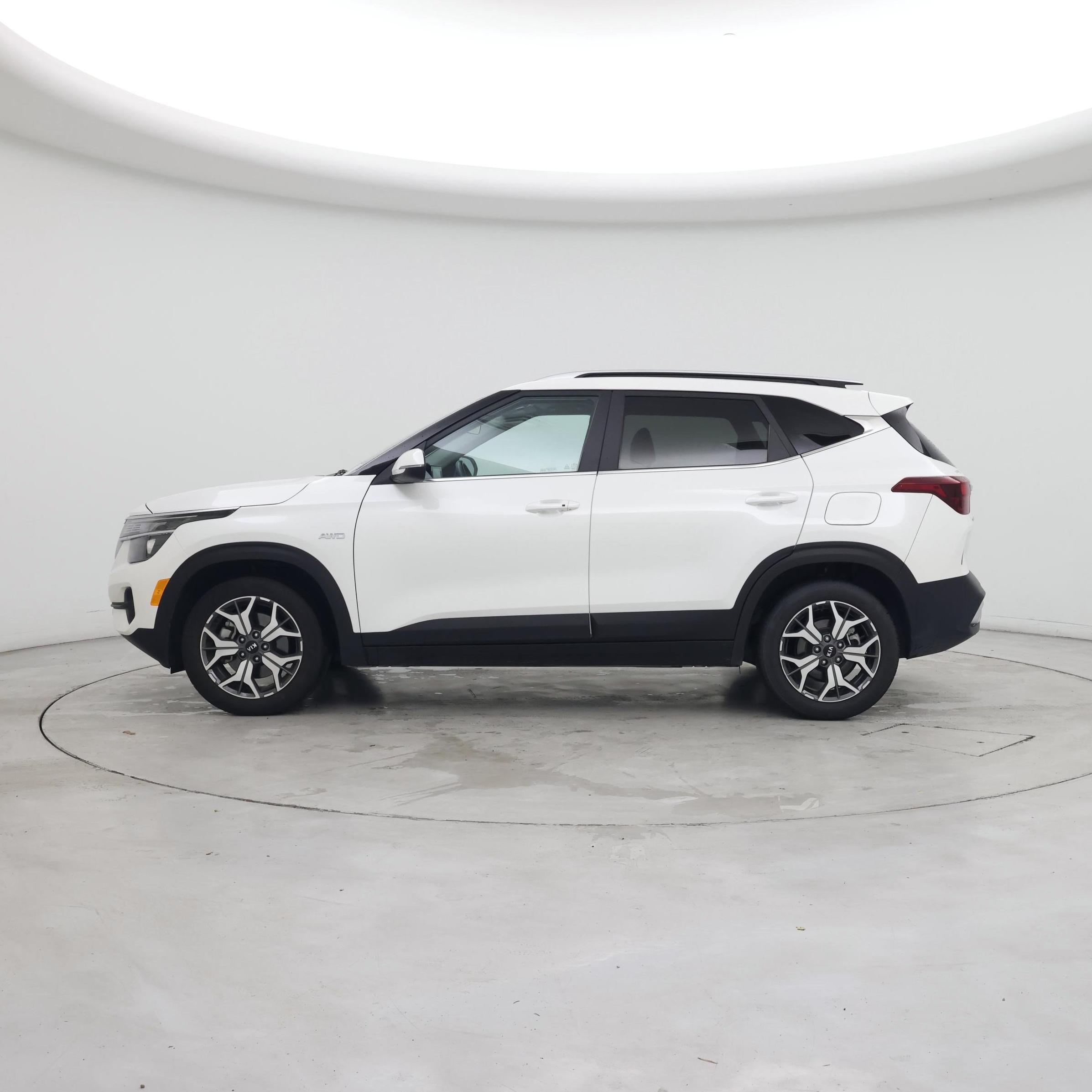 Thumbnail: 2021 Kia Seltos - 3