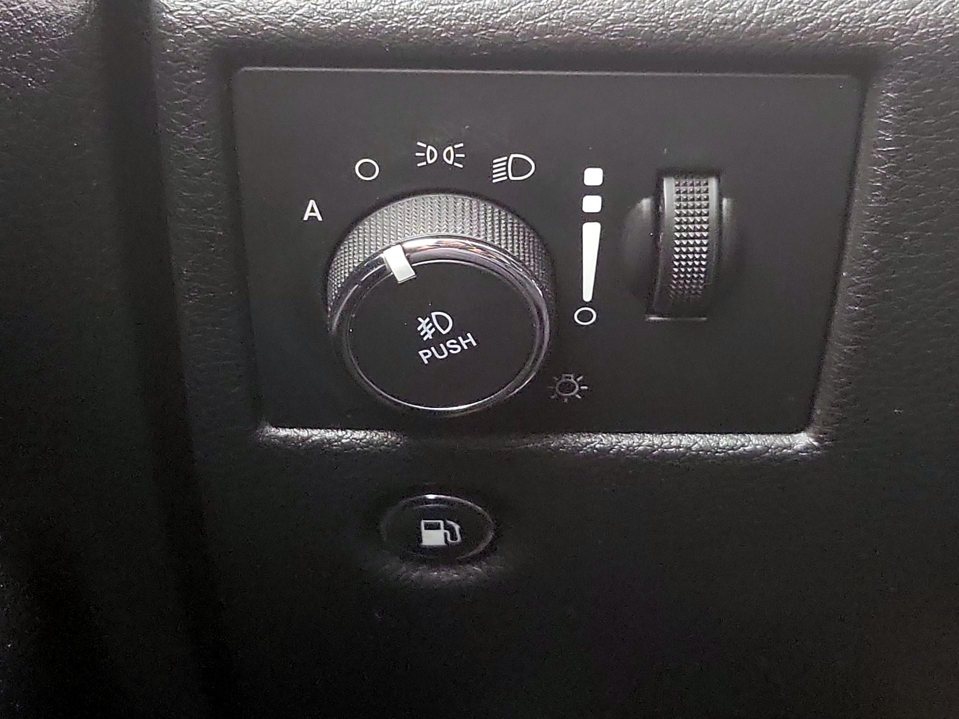 Thumbnail: 2021 Jeep Grand Cherokee - 13