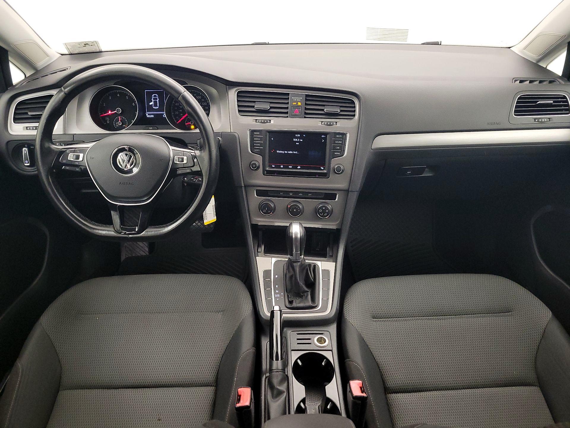 Thumbnail: 2016 Volkswagen Golf - 9