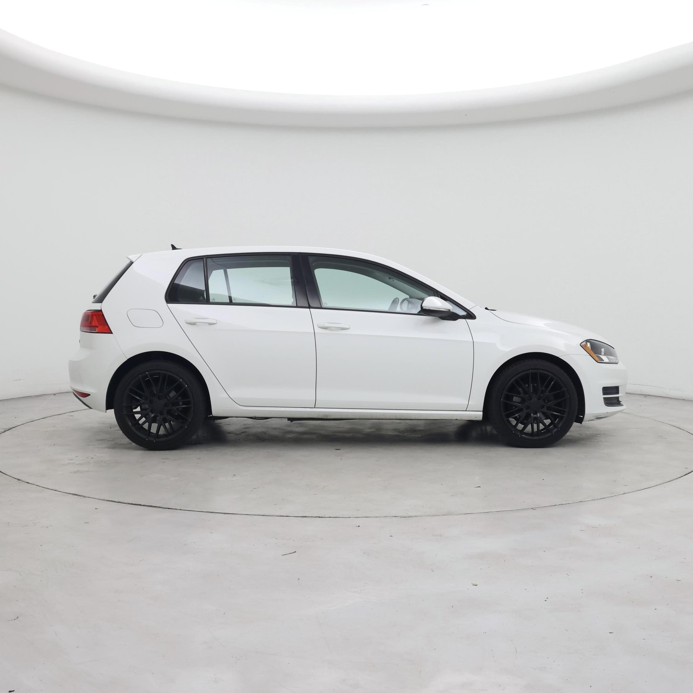 Thumbnail: 2016 Volkswagen Golf - 7