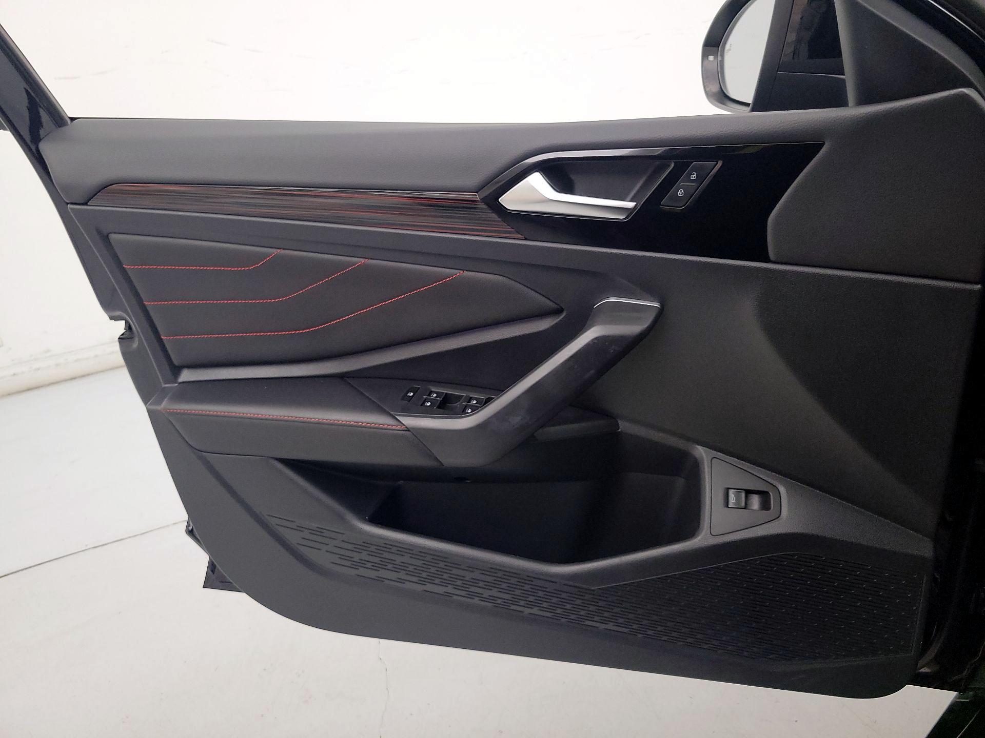 Thumbnail: 2022 Volkswagen Jetta - 12