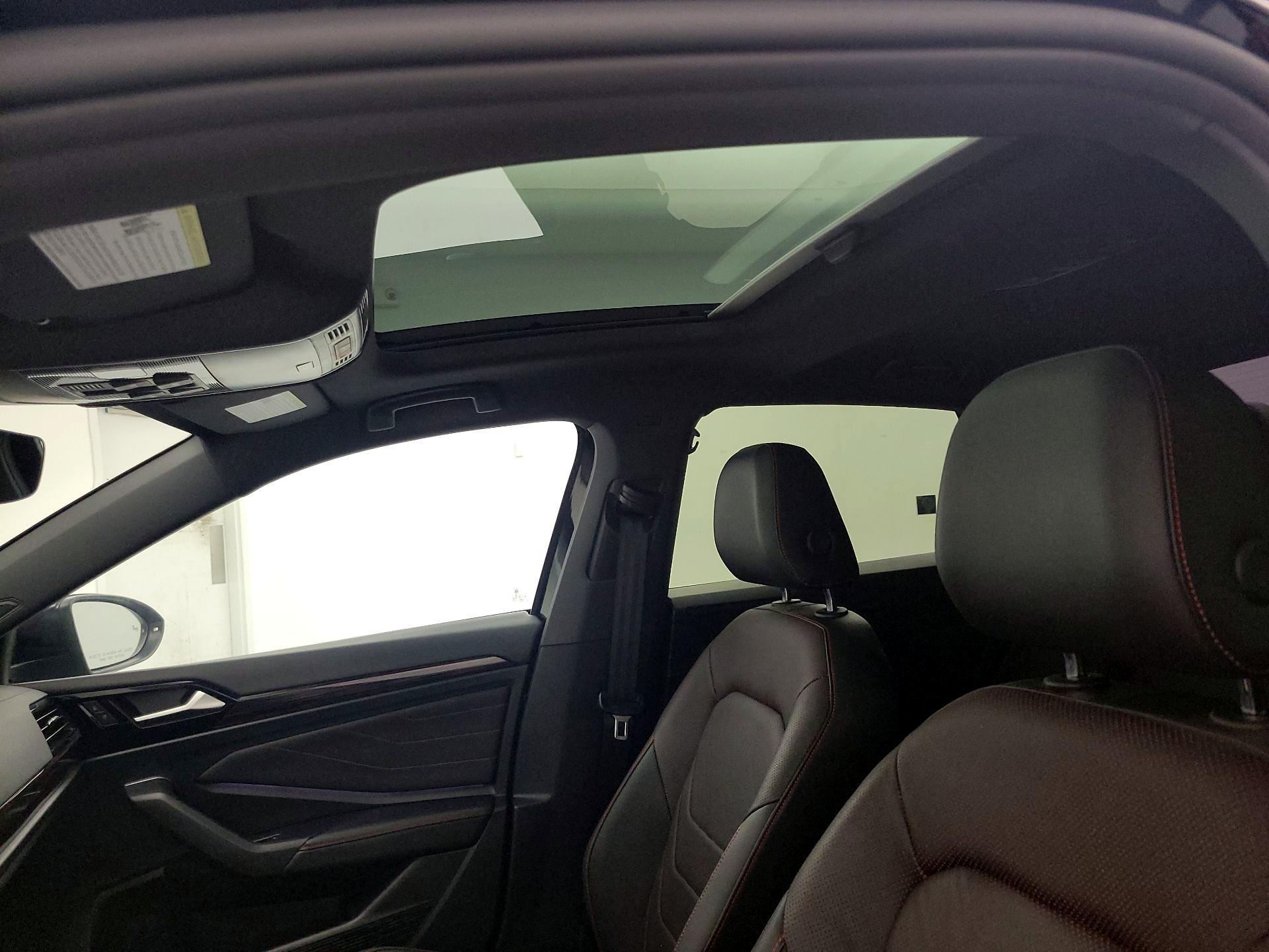 Thumbnail: 2022 Volkswagen Jetta - 18