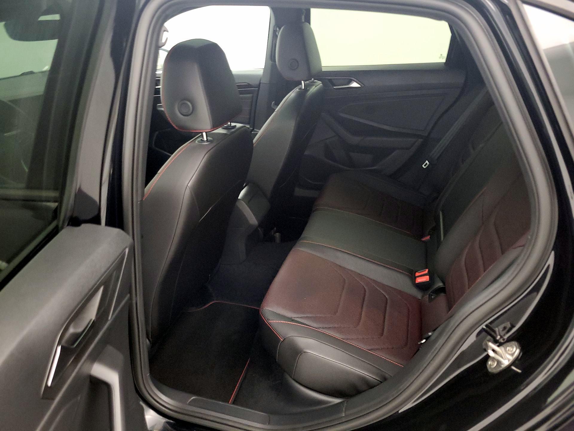 Thumbnail: 2022 Volkswagen Jetta - 19