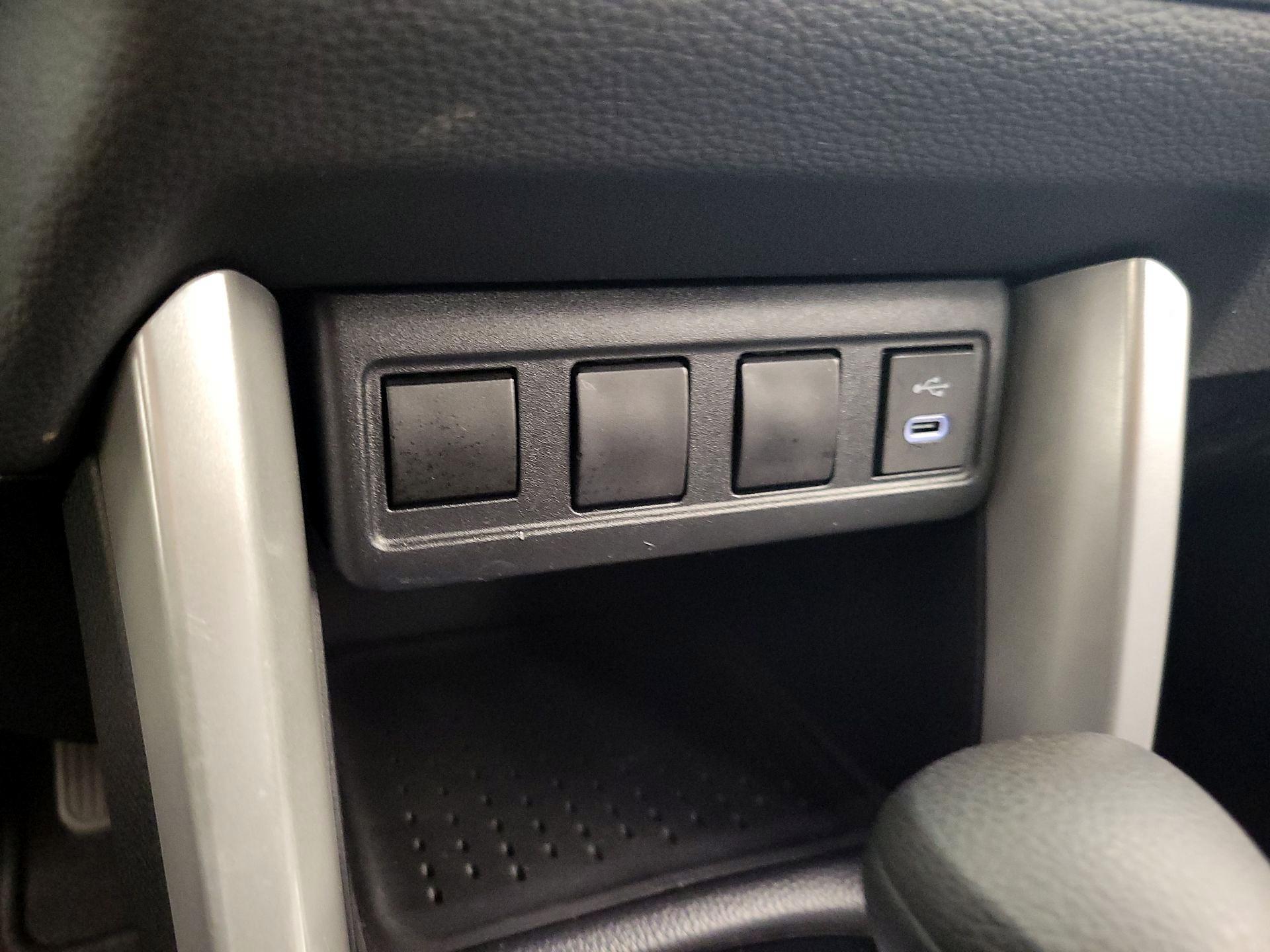 Thumbnail: 2024 Toyota Corolla Cross - 18