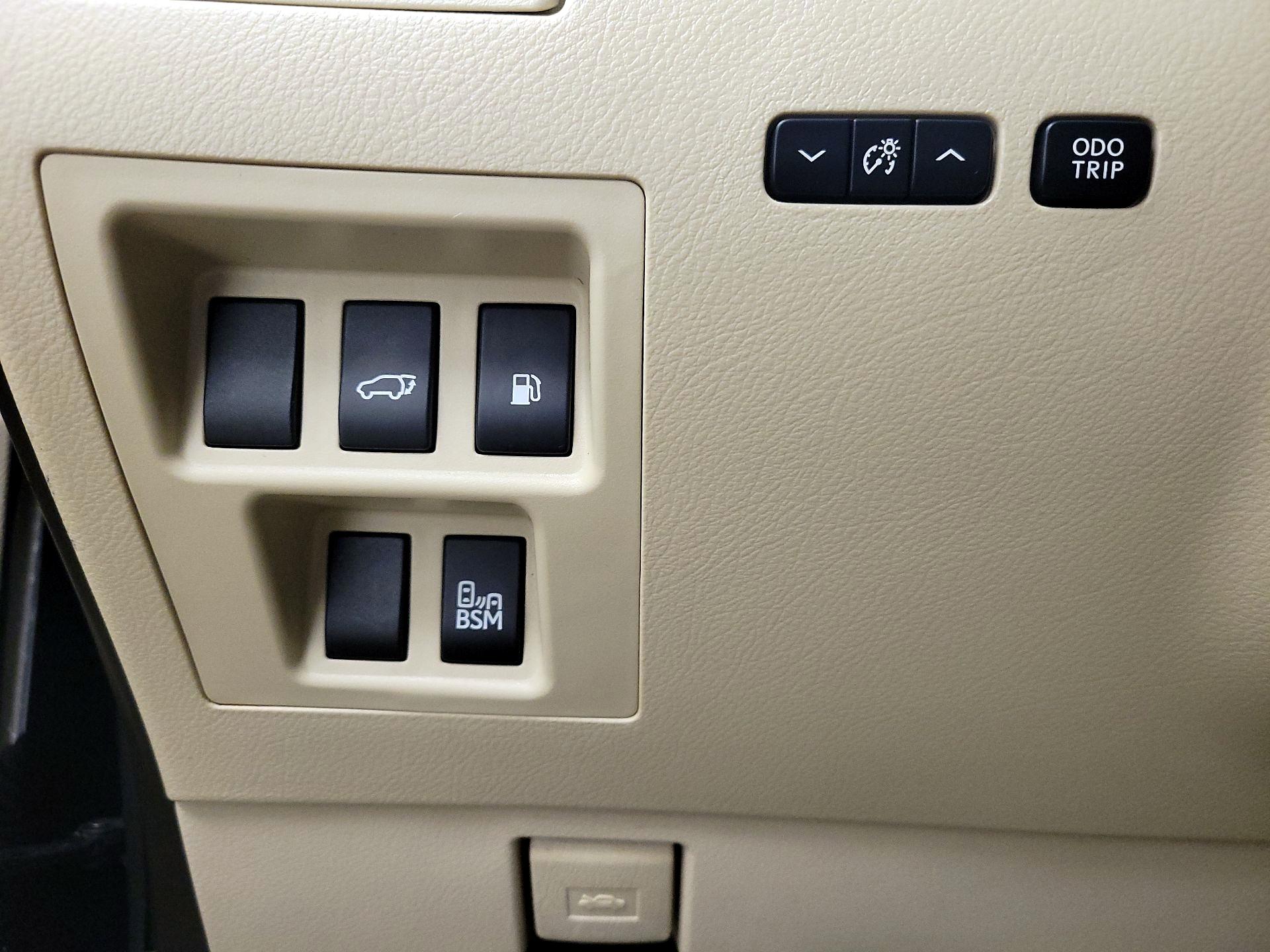 Thumbnail: 2015 Lexus RX - 13