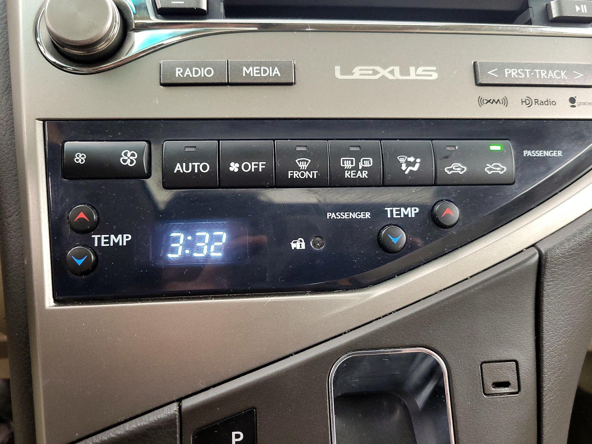 Thumbnail: 2015 Lexus RX - 17