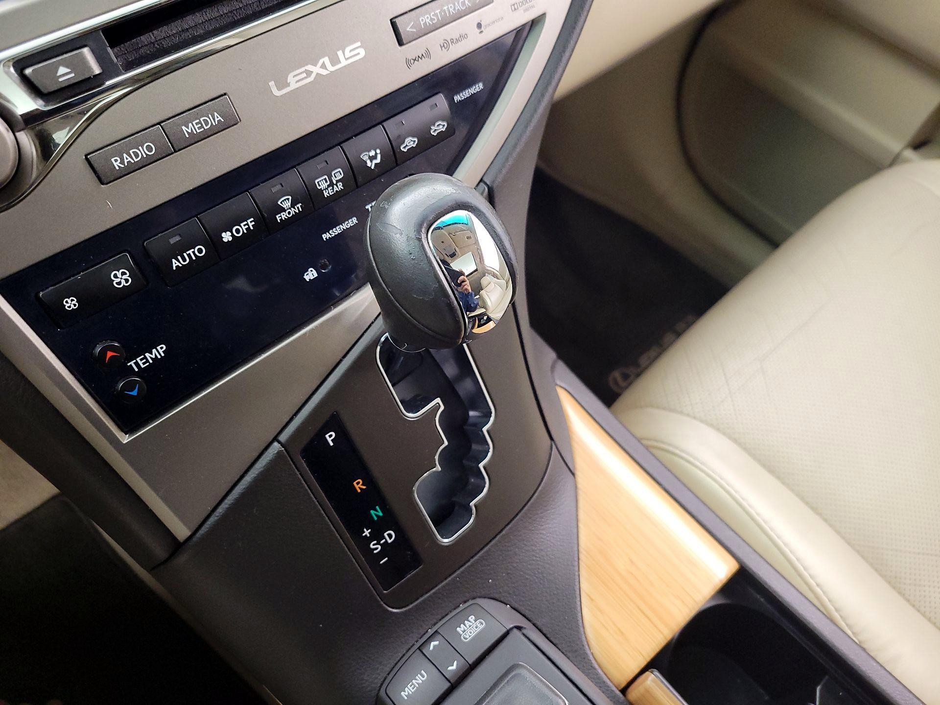 Thumbnail: 2015 Lexus RX - 18