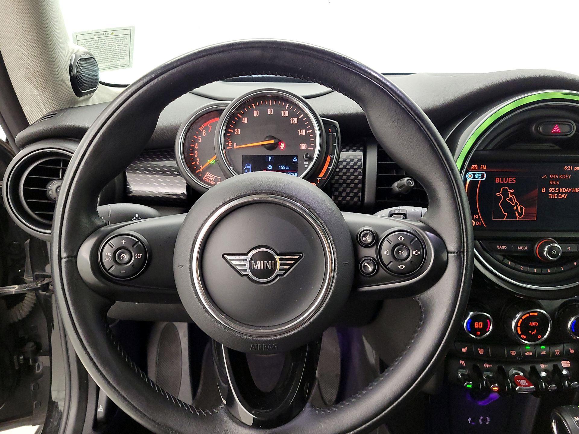 Thumbnail: 2018 MINI Cooper Hardtop - 10