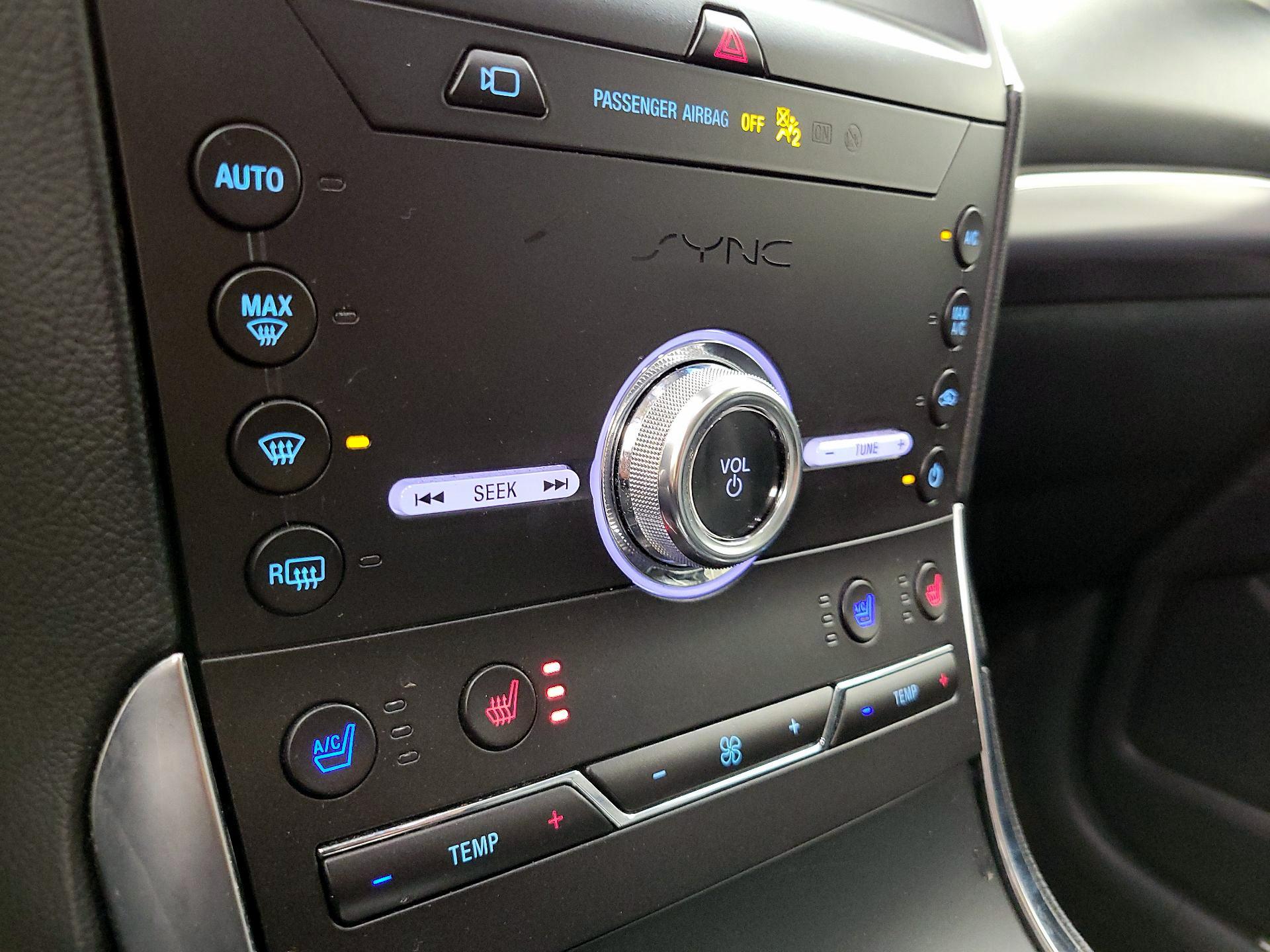 Thumbnail: 2020 Ford Edge - 16