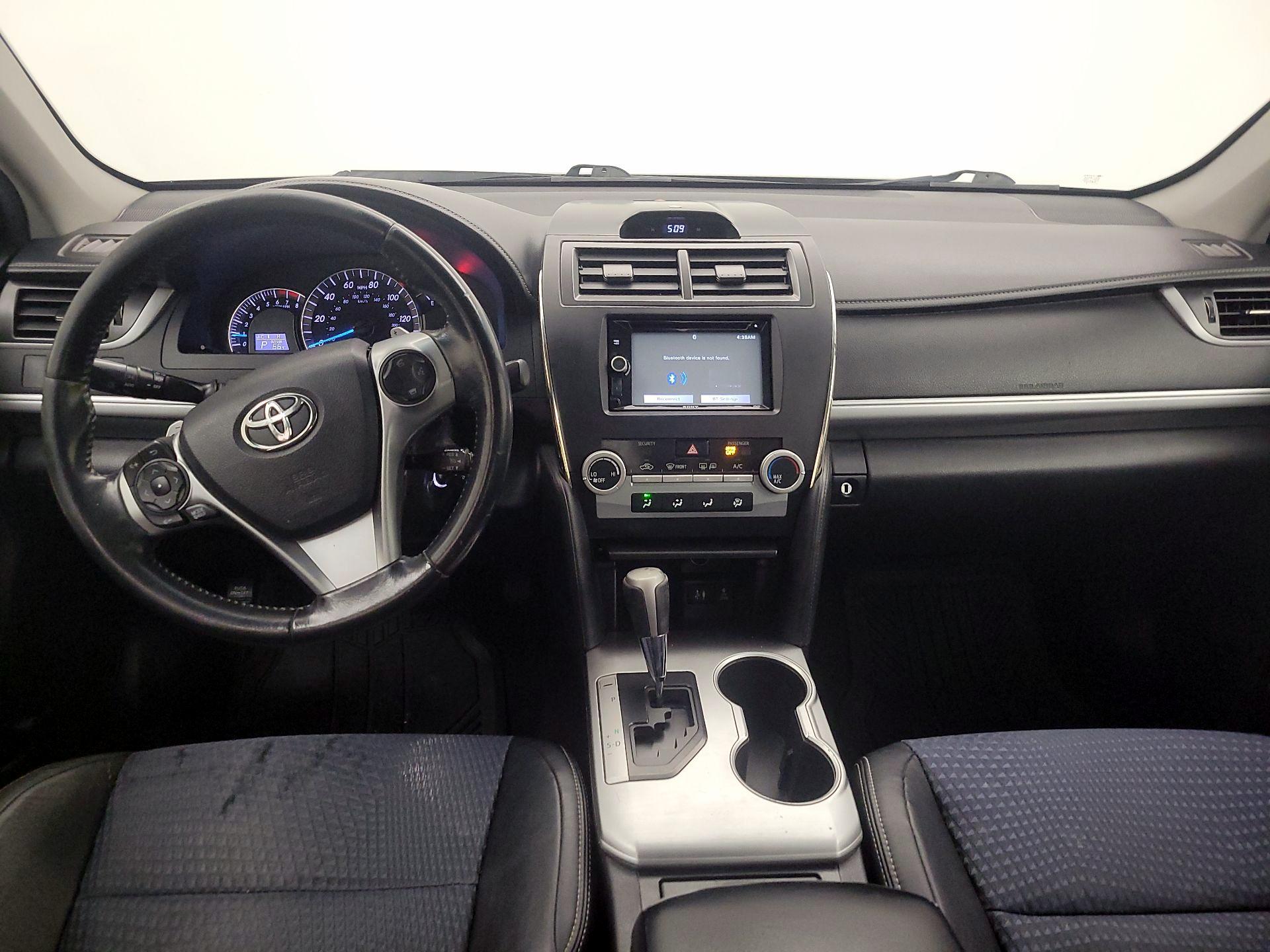 Thumbnail: 2014 Toyota Camry - 9