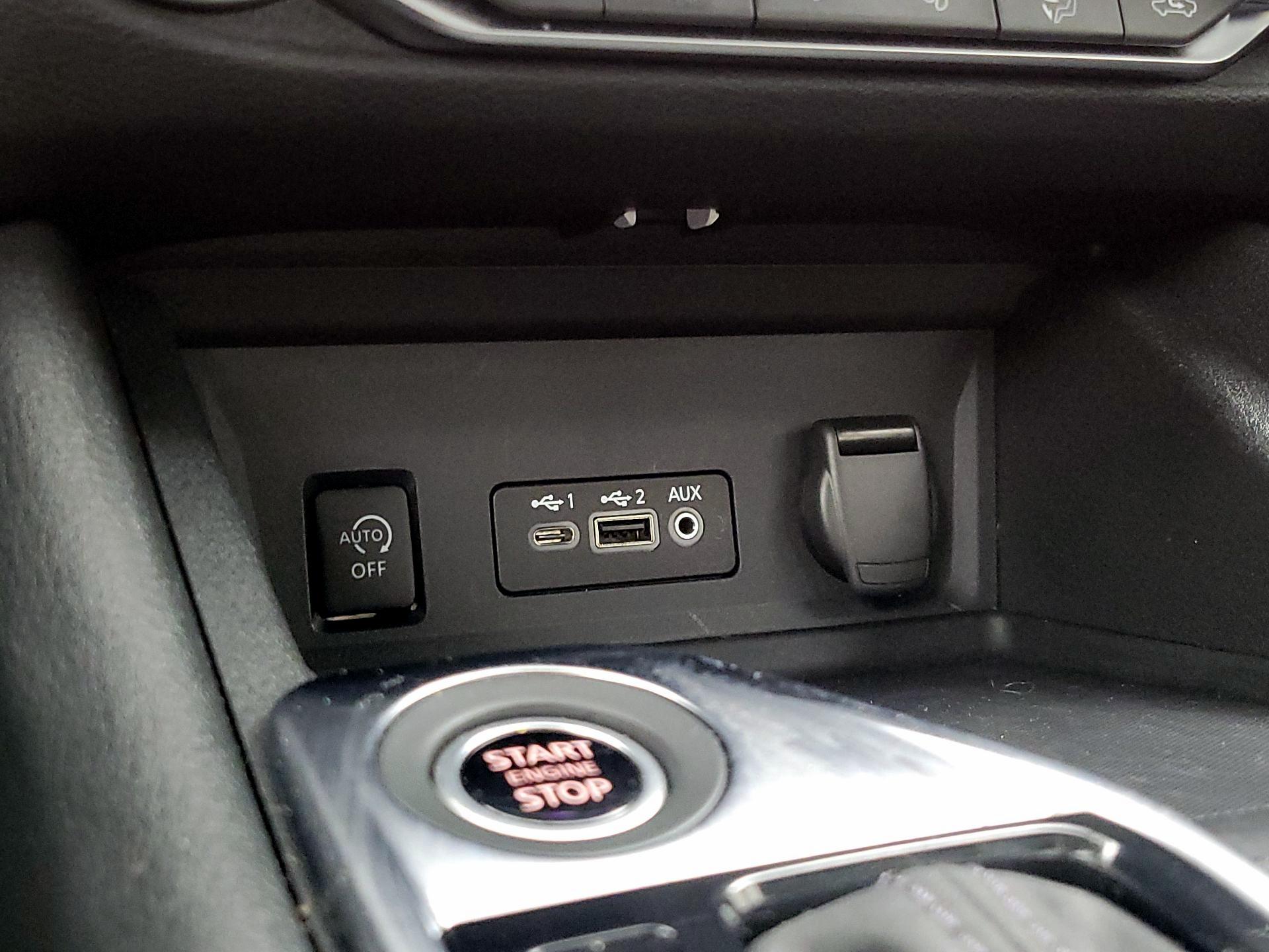 Thumbnail: 2025 Nissan Sentra - 18