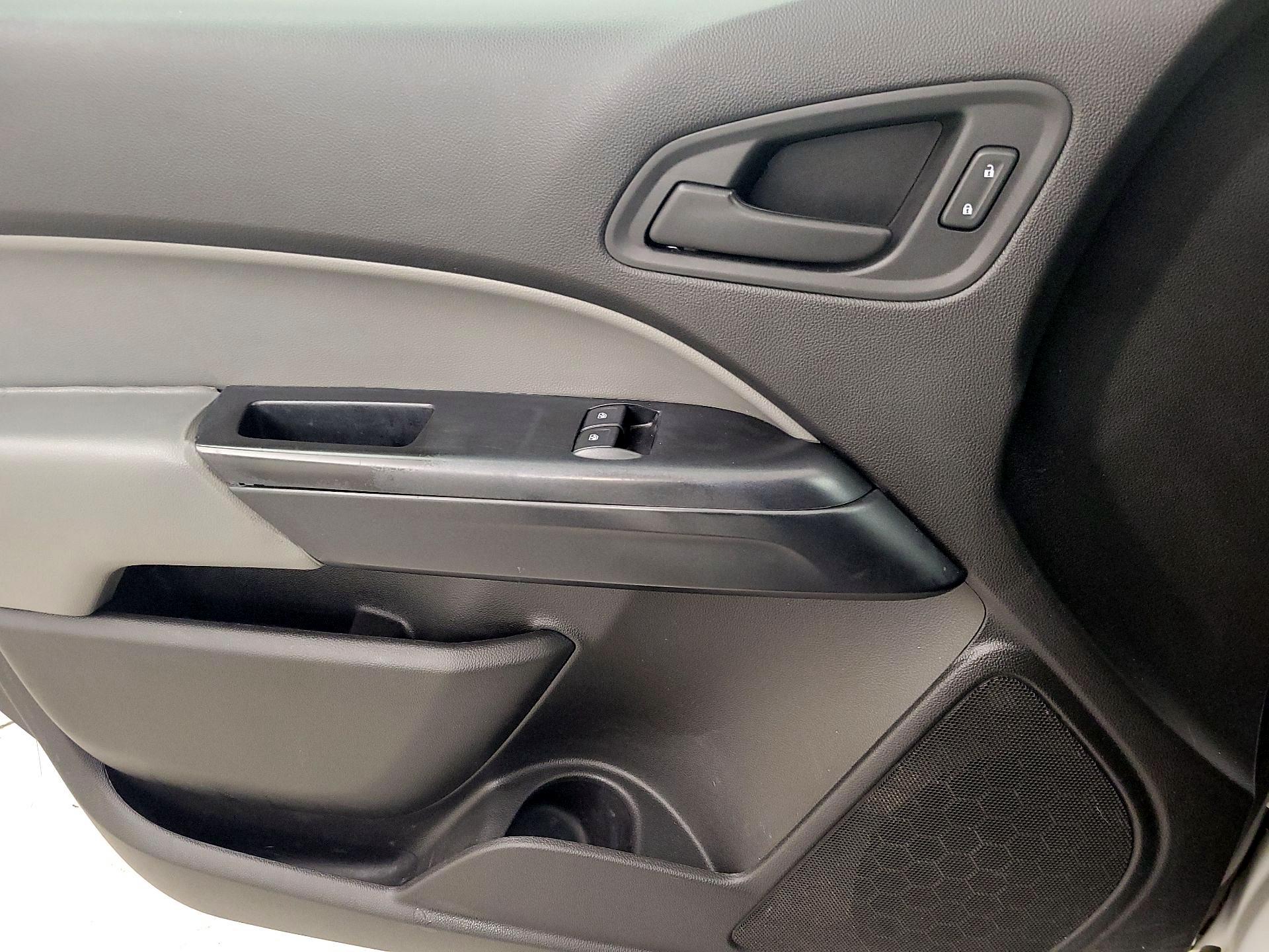 Thumbnail: 2017 Chevrolet Colorado - 12