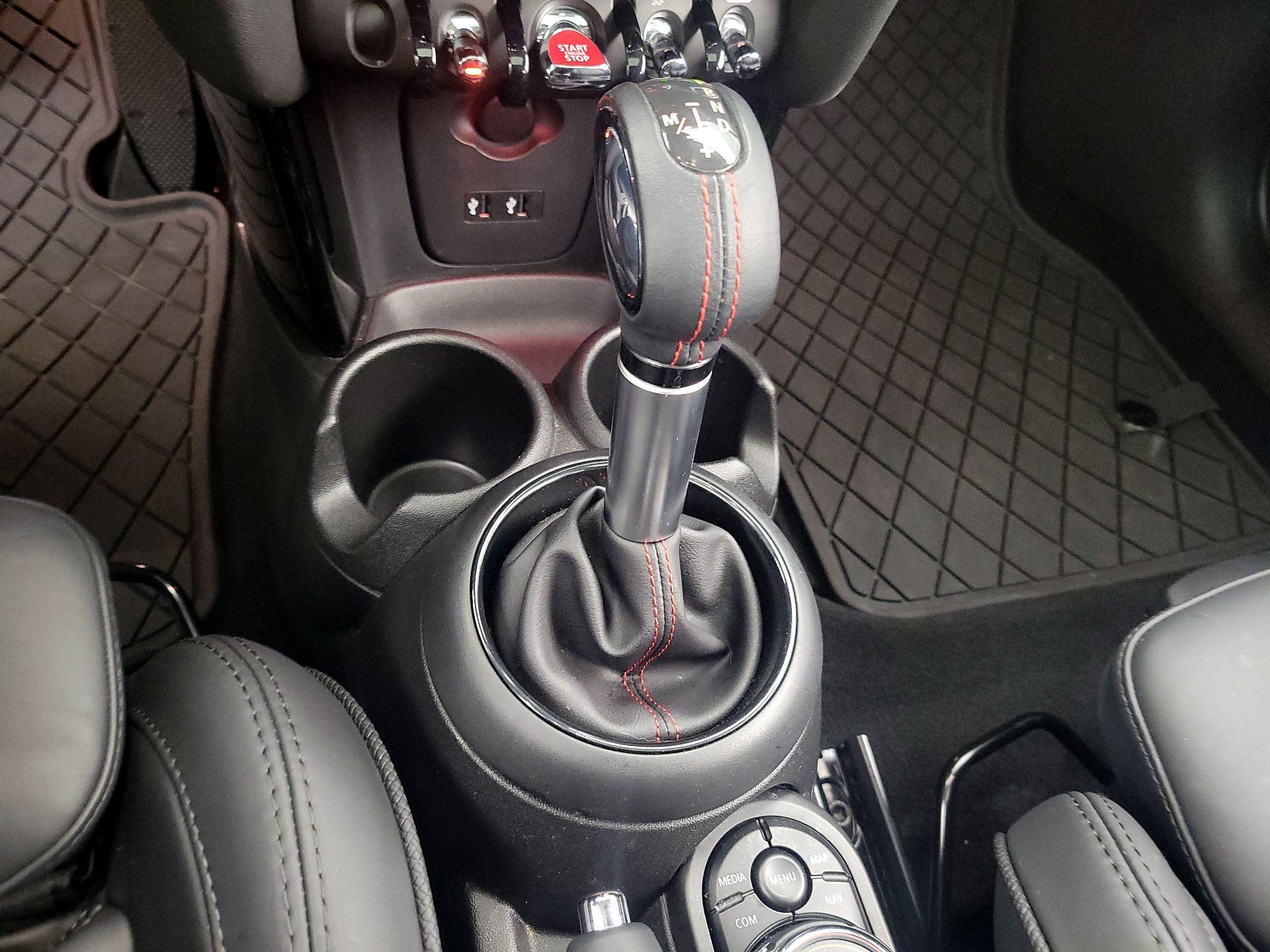 Thumbnail: 2019 MINI Cooper Hardtop - 17