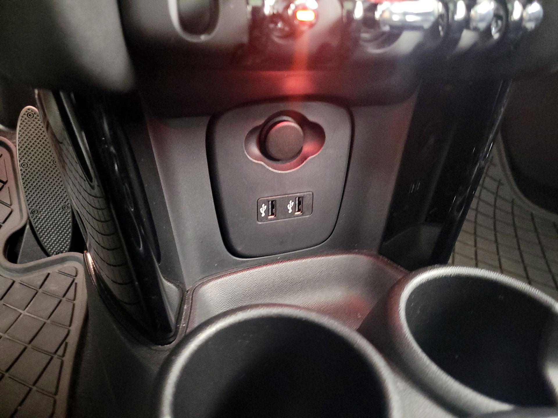 Thumbnail: 2019 MINI Cooper Hardtop - 18