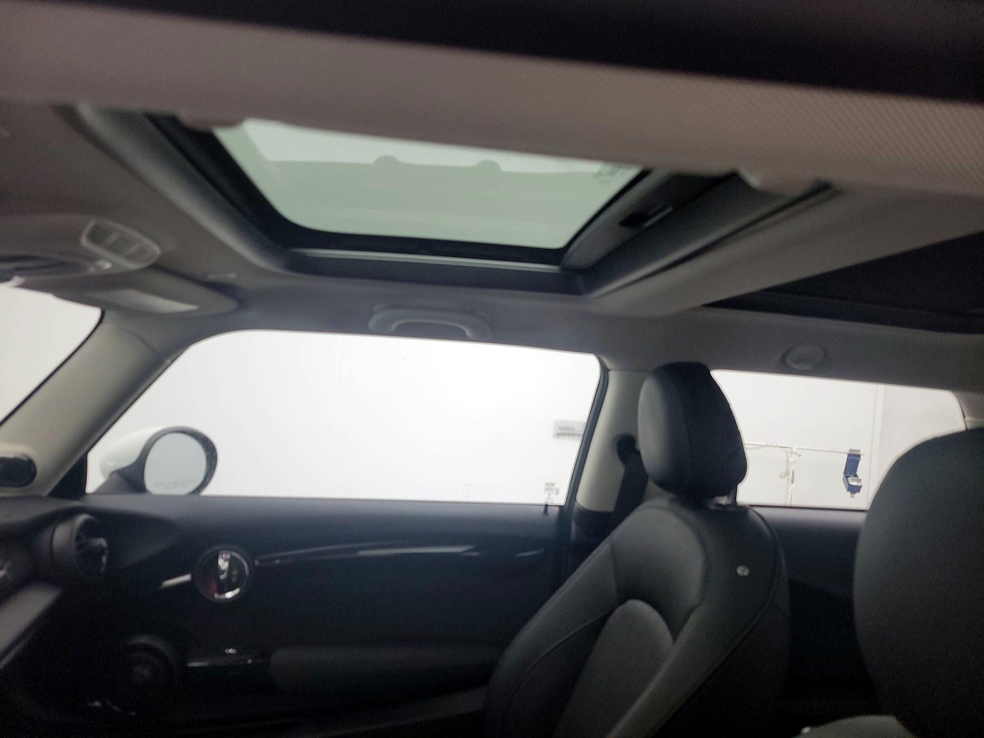 Thumbnail: 2019 MINI Cooper Hardtop - 19