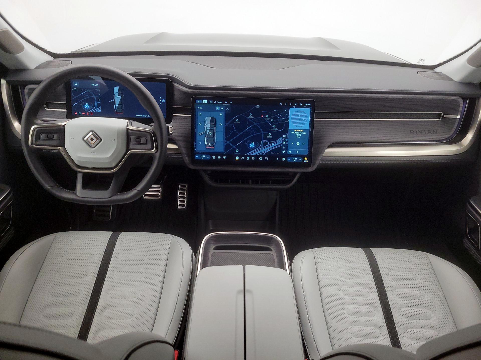 Thumbnail: 2023 Rivian R1S - 9