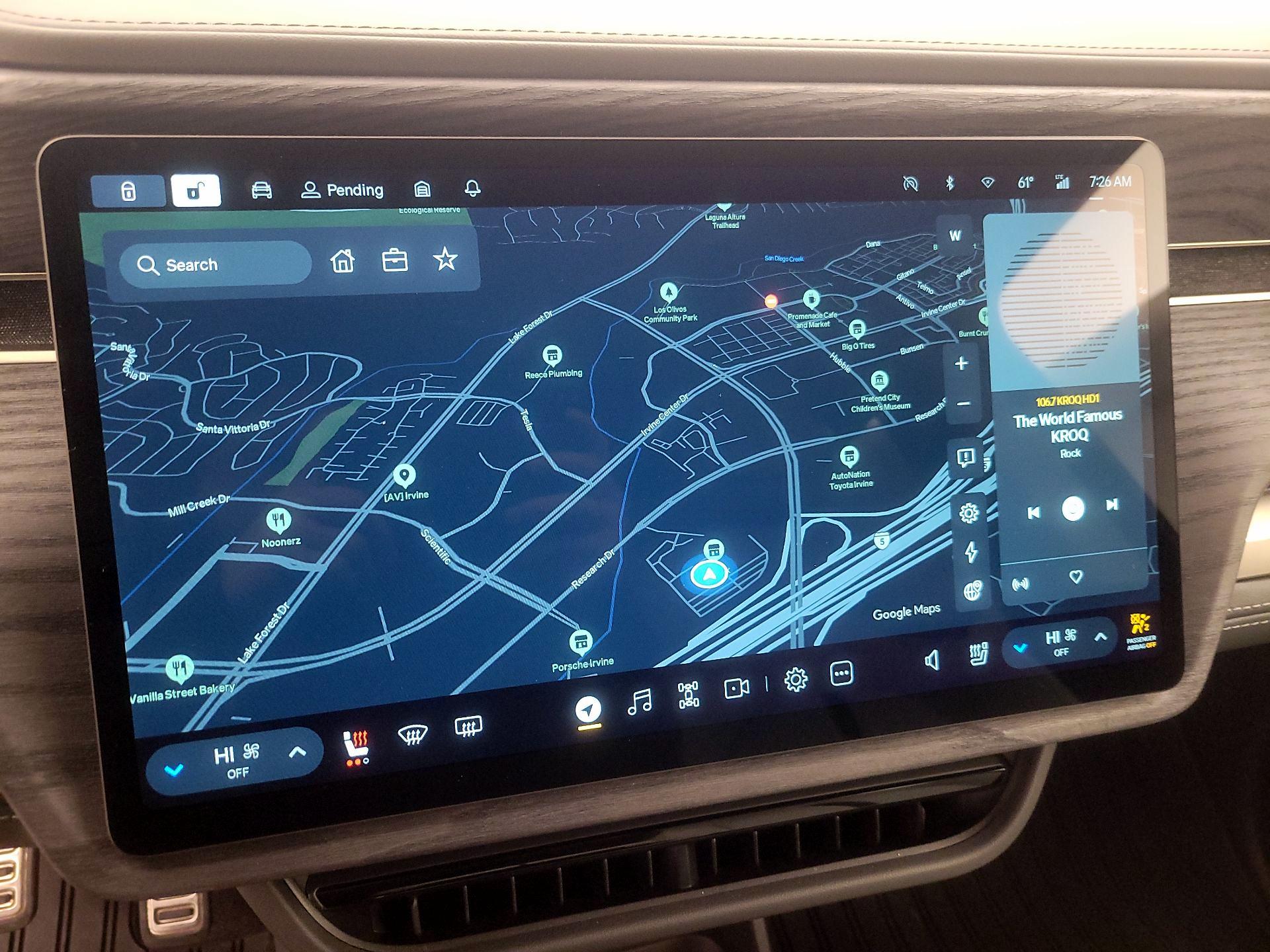 Thumbnail: 2023 Rivian R1S - 13