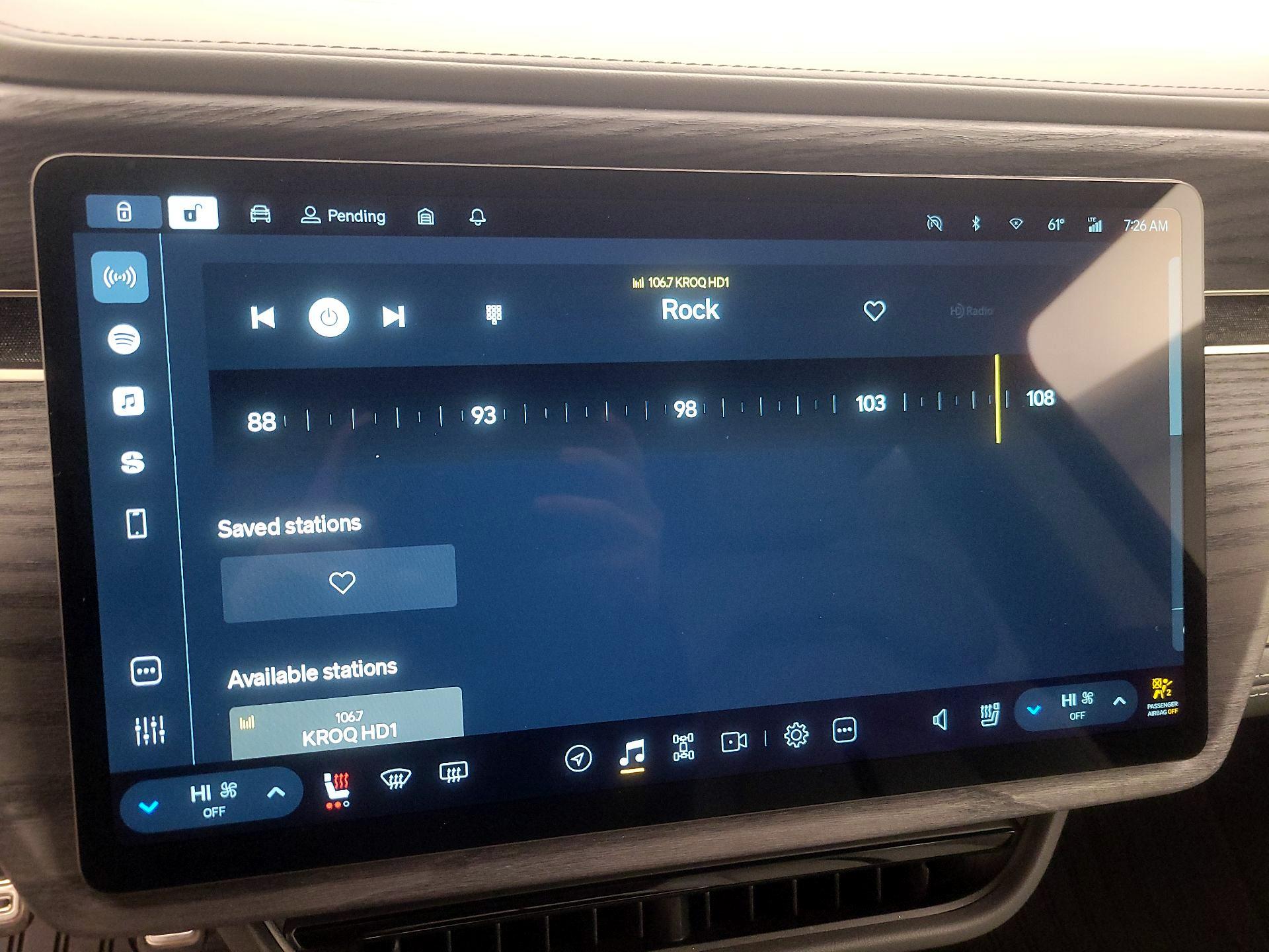 Thumbnail: 2023 Rivian R1S - 15