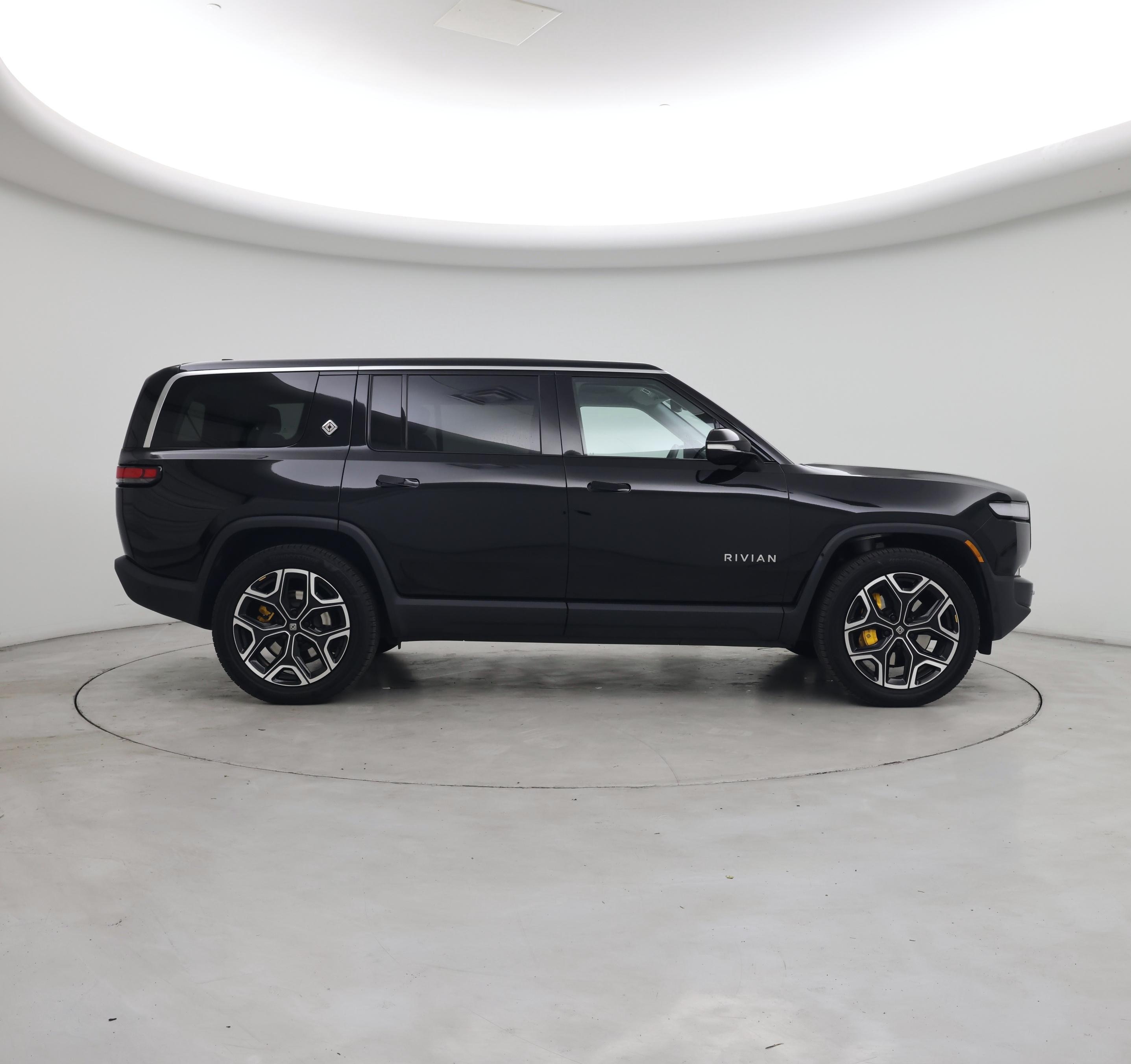 Thumbnail: 2023 Rivian R1S - 7
