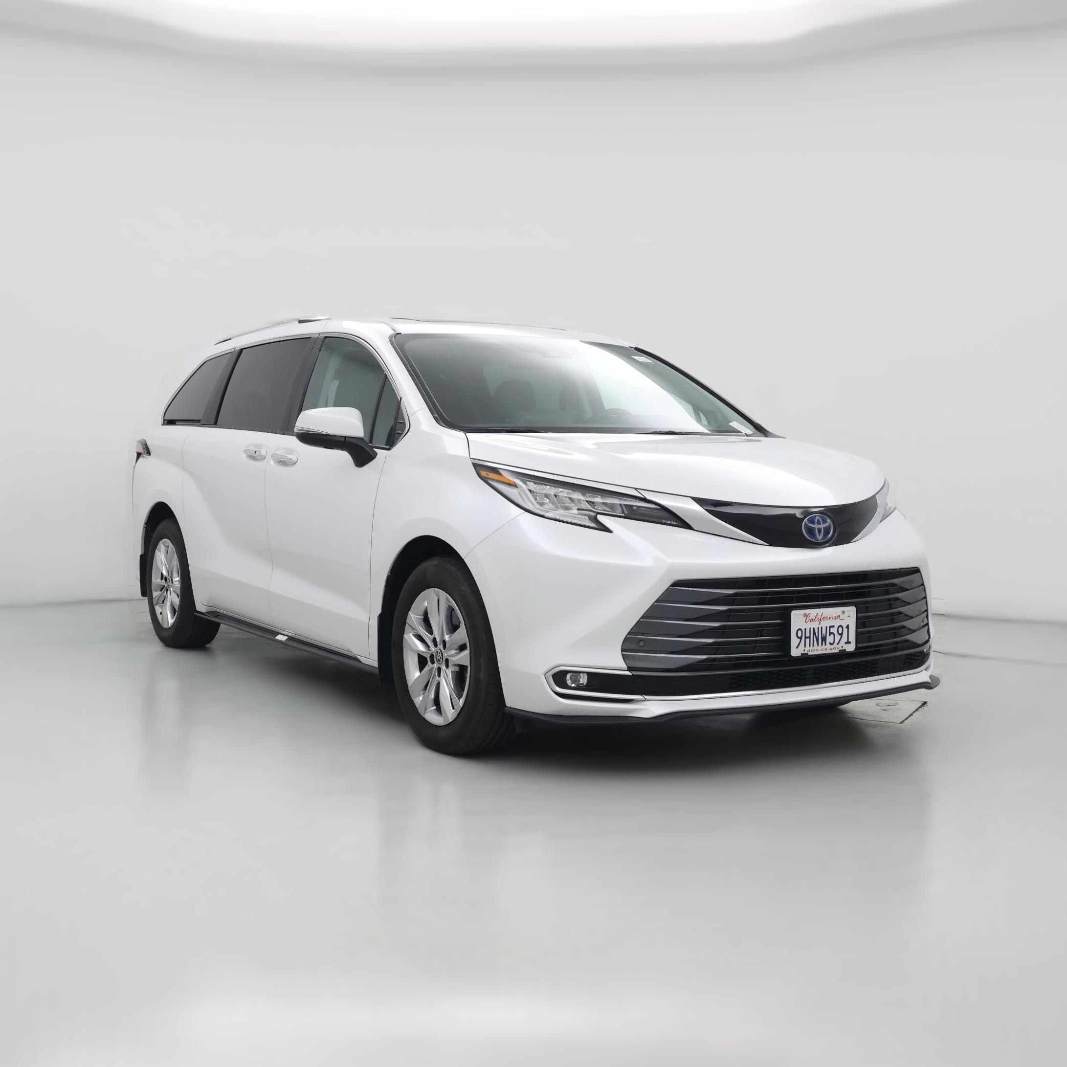 Thumbnail: 2023 Toyota Sienna - 1