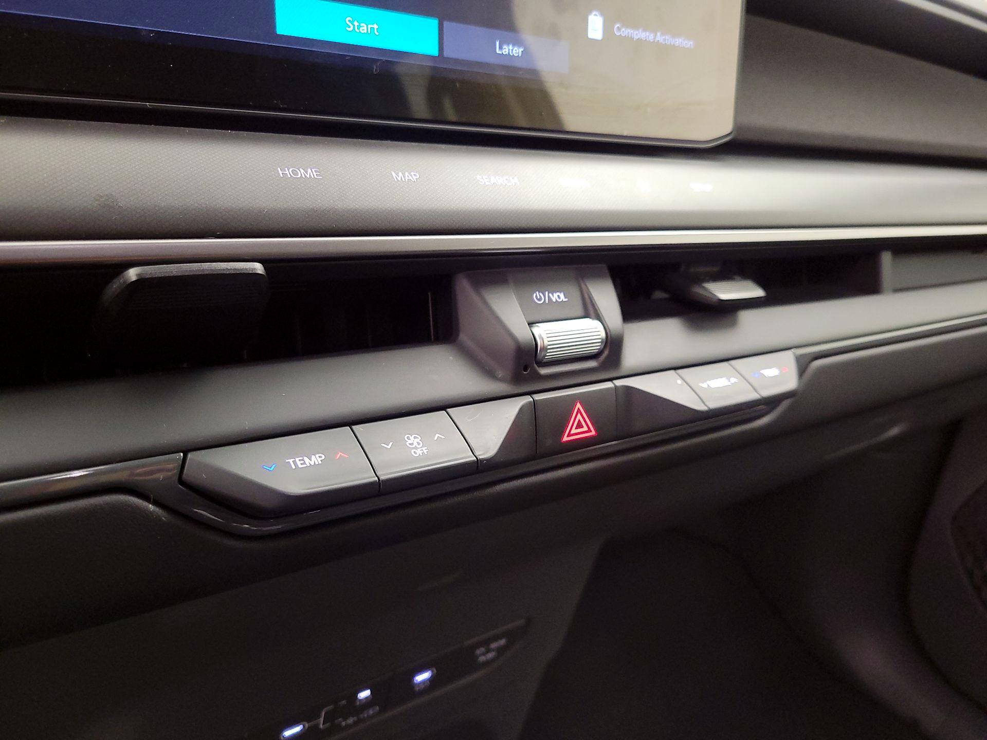 Thumbnail: 2024 Kia EV9 - 17