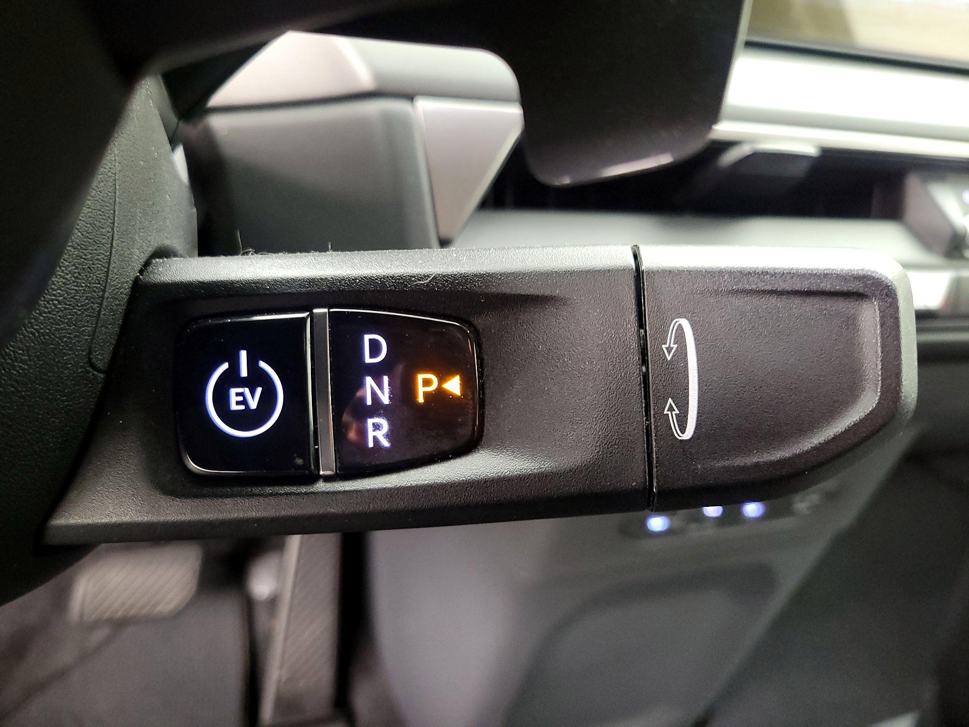 Thumbnail: 2024 Kia EV9 - 18