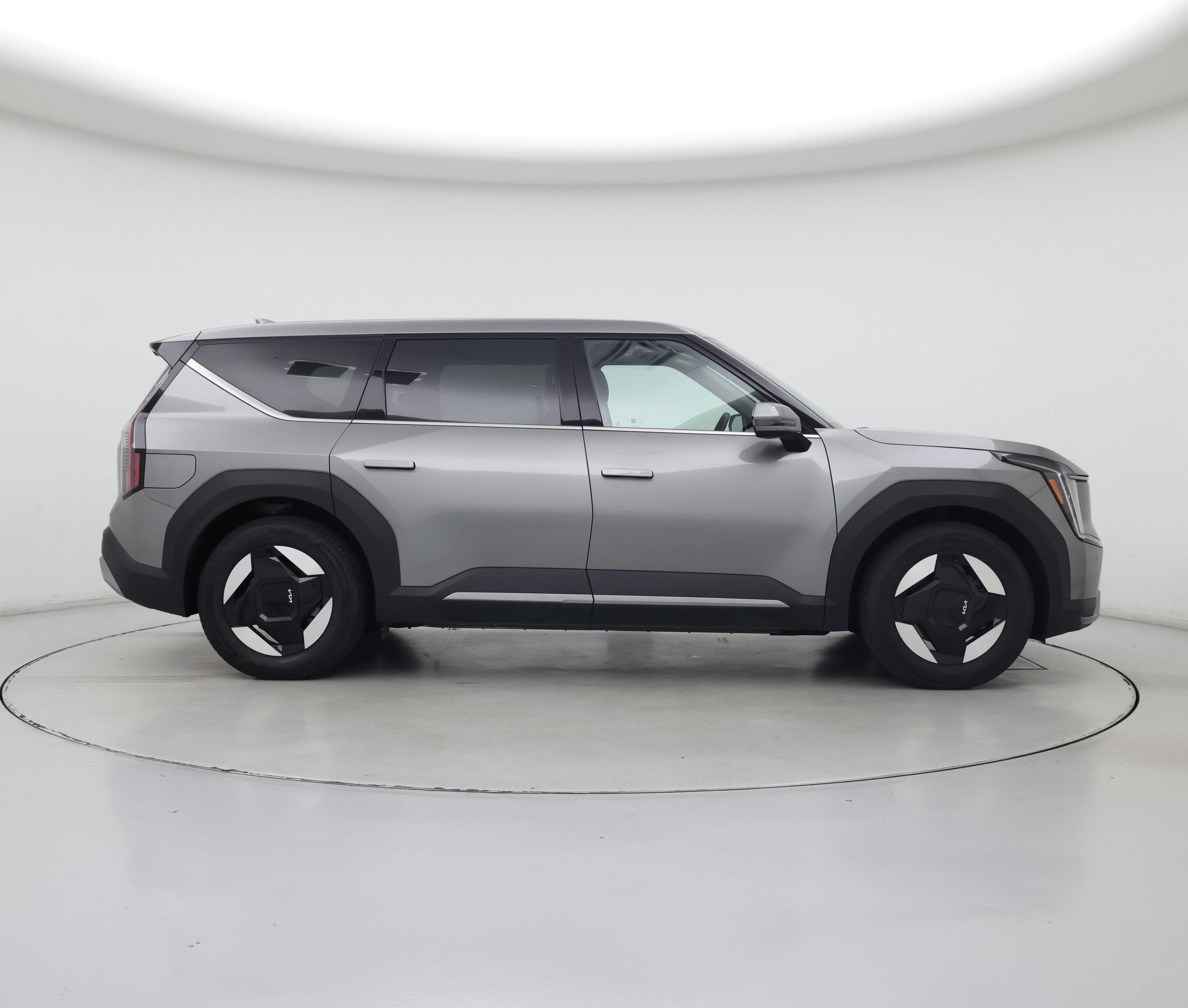 Thumbnail: 2024 Kia EV9 - 7