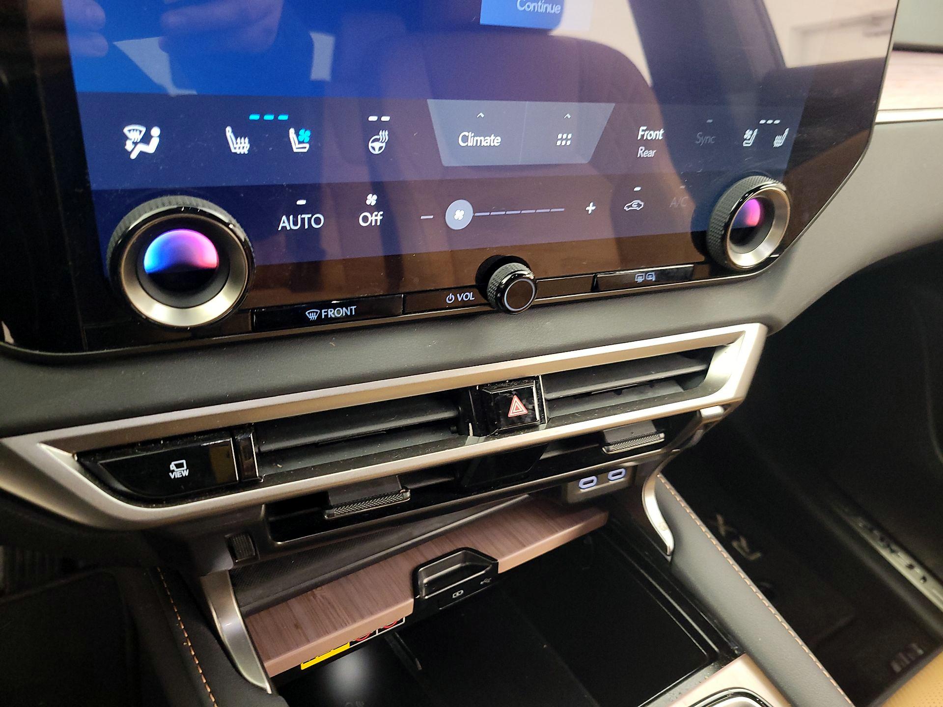 Thumbnail: 2024 Lexus RX - 16