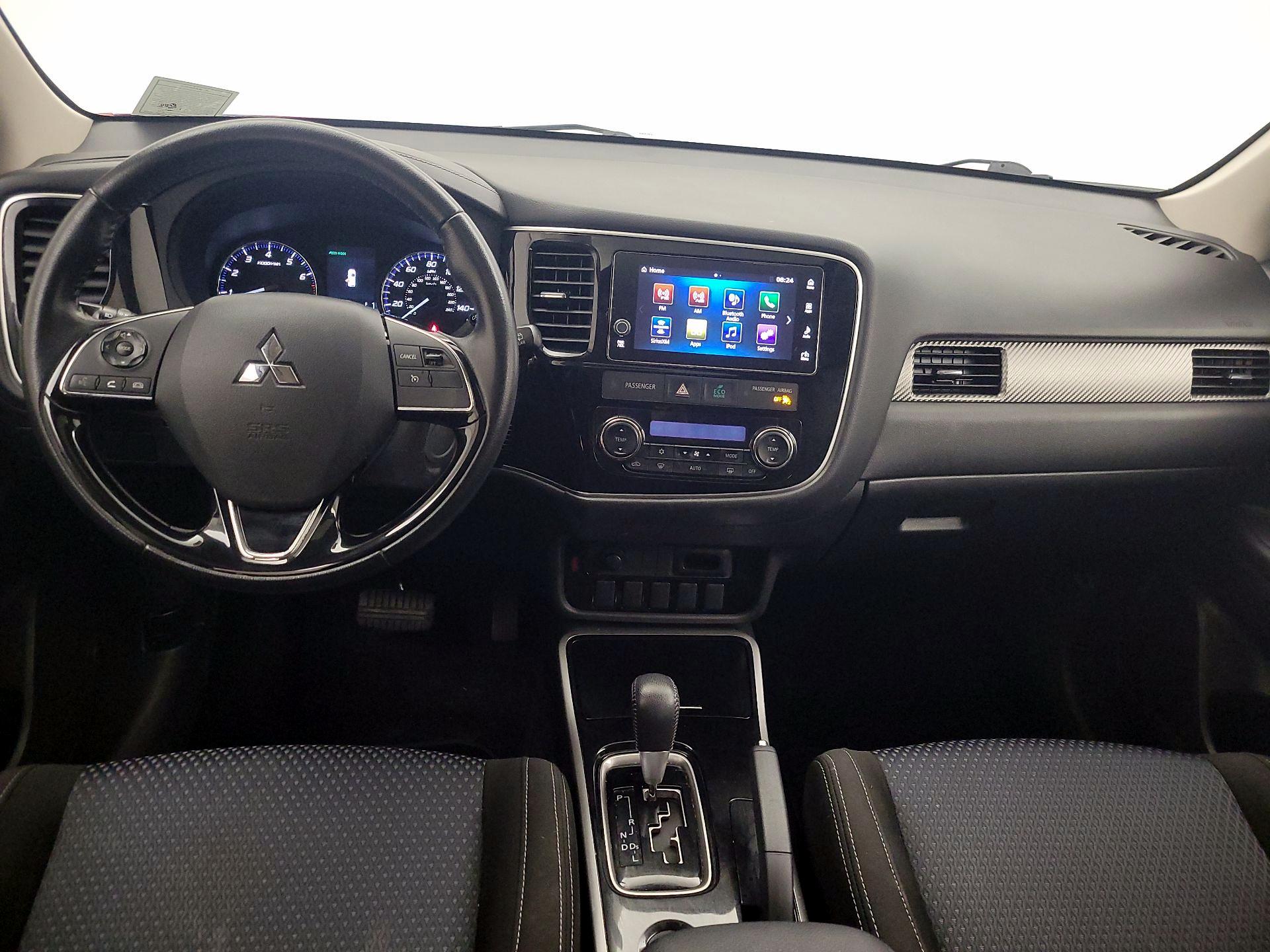 Thumbnail: 2018 Mitsubishi Outlander - 9