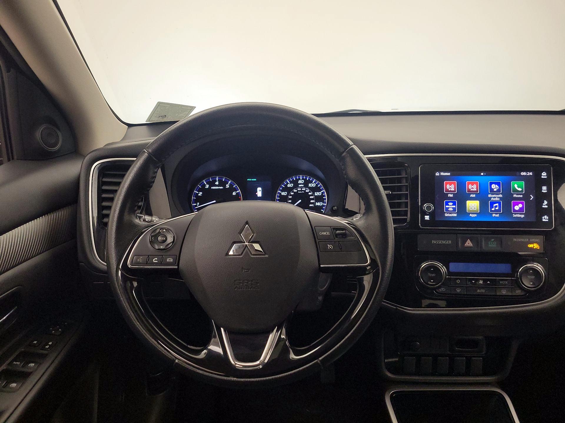 Thumbnail: 2018 Mitsubishi Outlander - 10