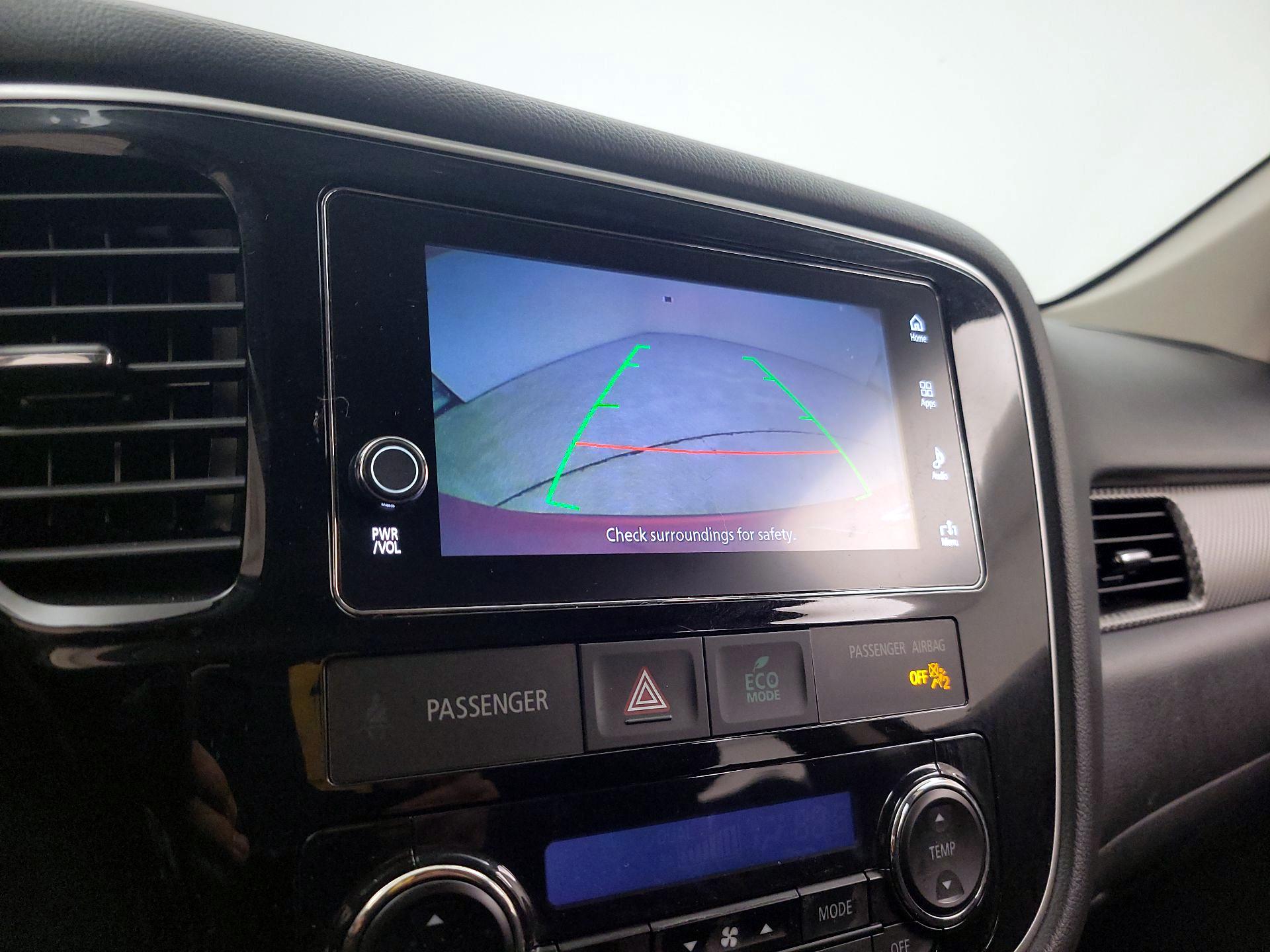 Thumbnail: 2018 Mitsubishi Outlander - 14