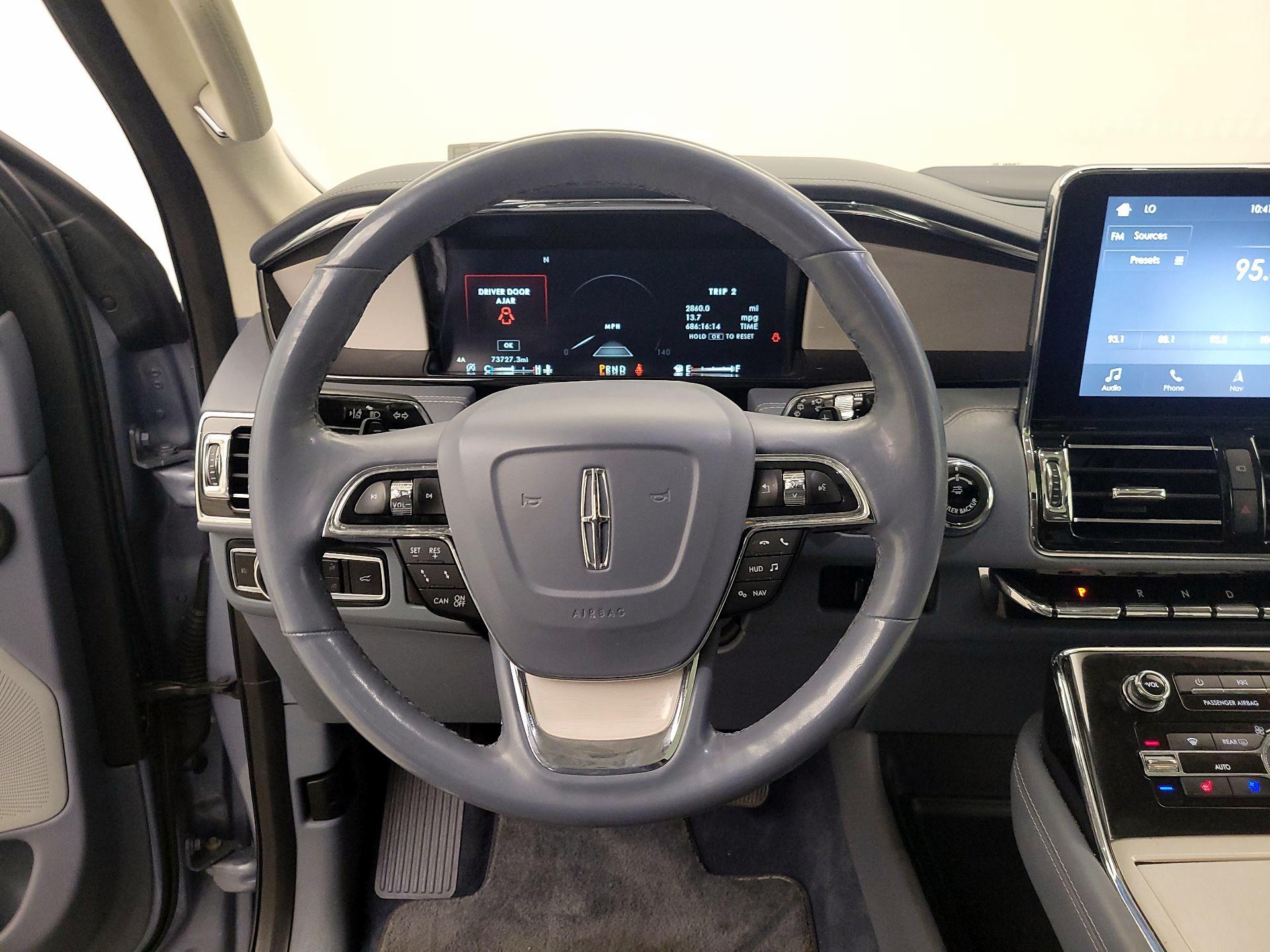 Thumbnail: 2019 Lincoln Navigator - 10