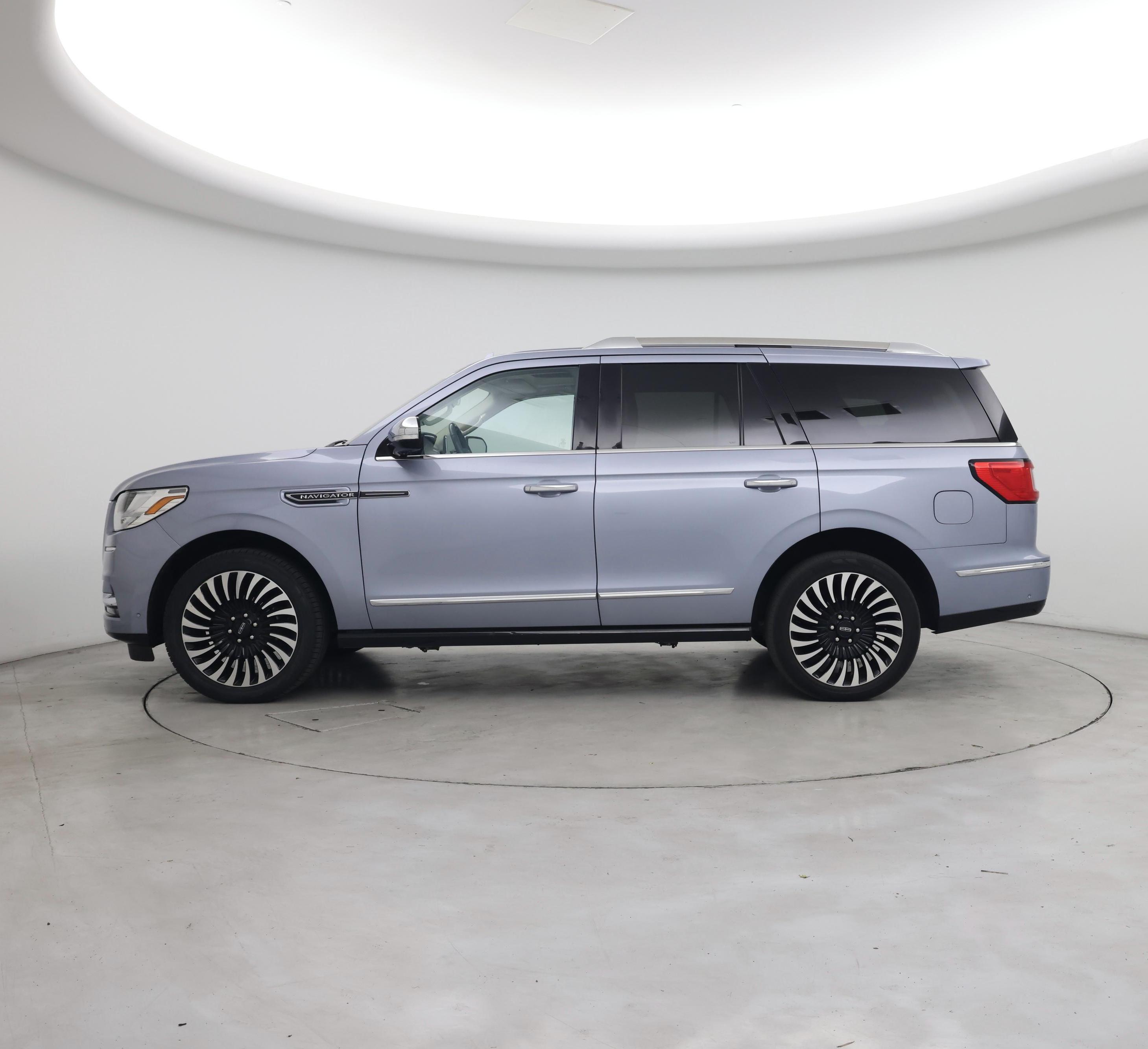 Thumbnail: 2019 Lincoln Navigator - 3